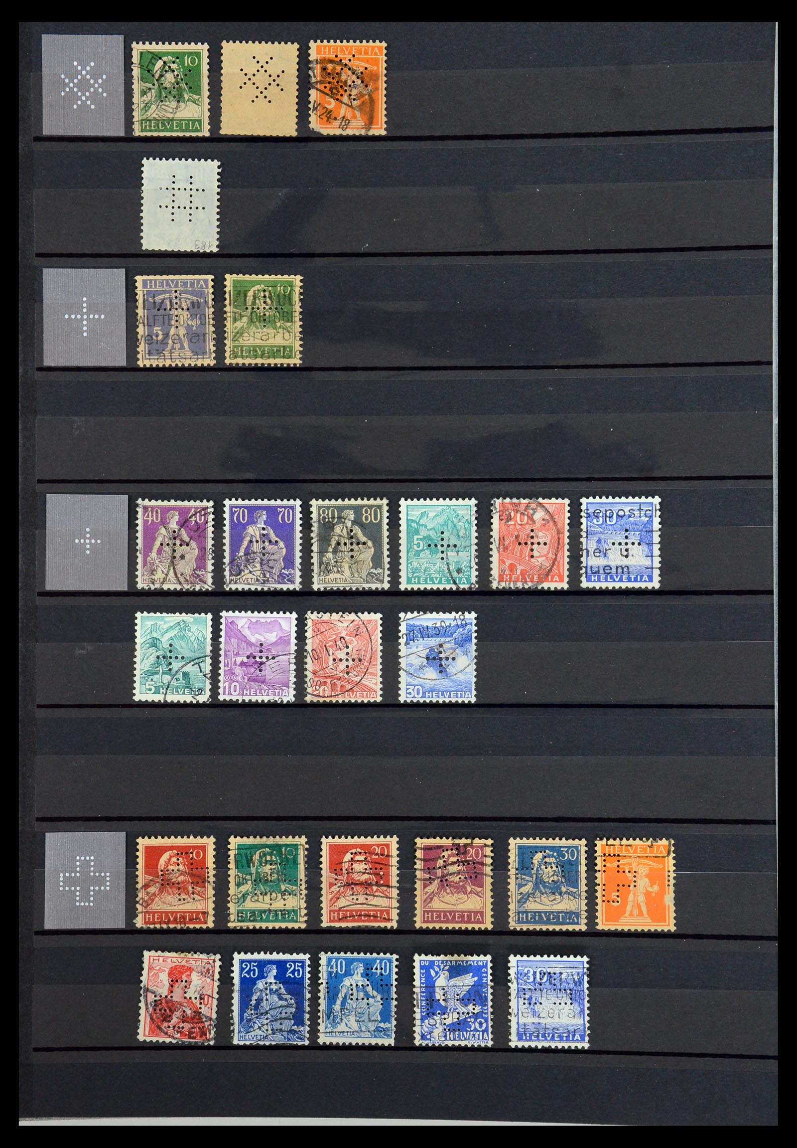 36372 057 - Postzegelverzameling 36372 Zwitserland perfins 1880-1960.