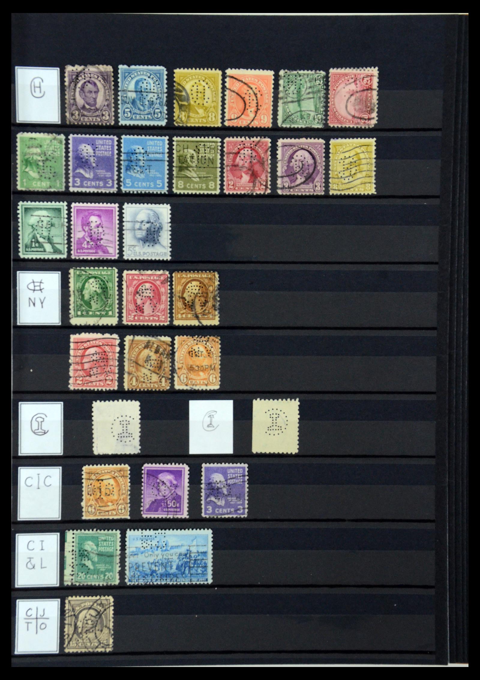 36388 027 - Postzegelverzameling 36388 USA perfins.