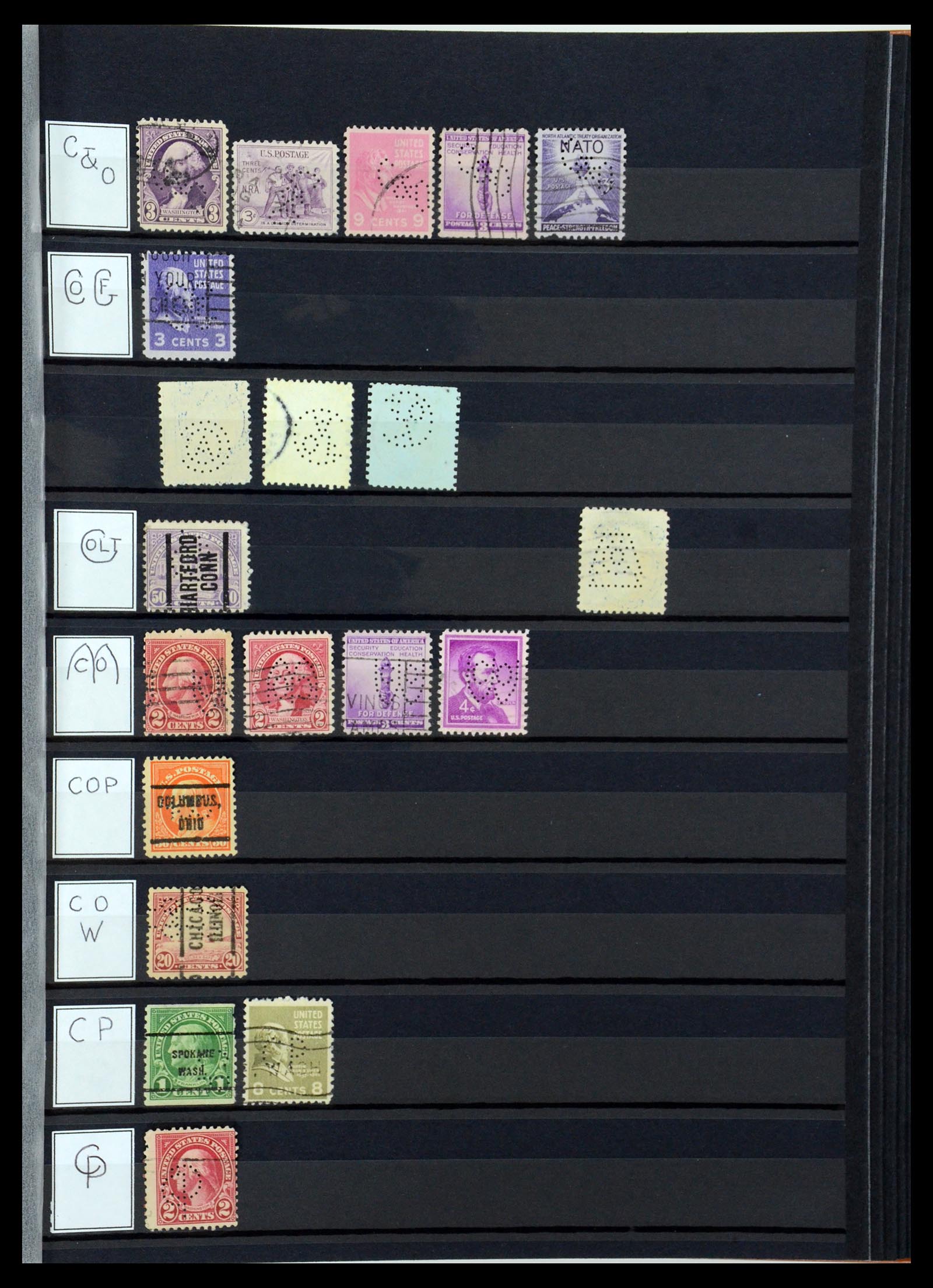 36388 031 - Postzegelverzameling 36388 USA perfins.