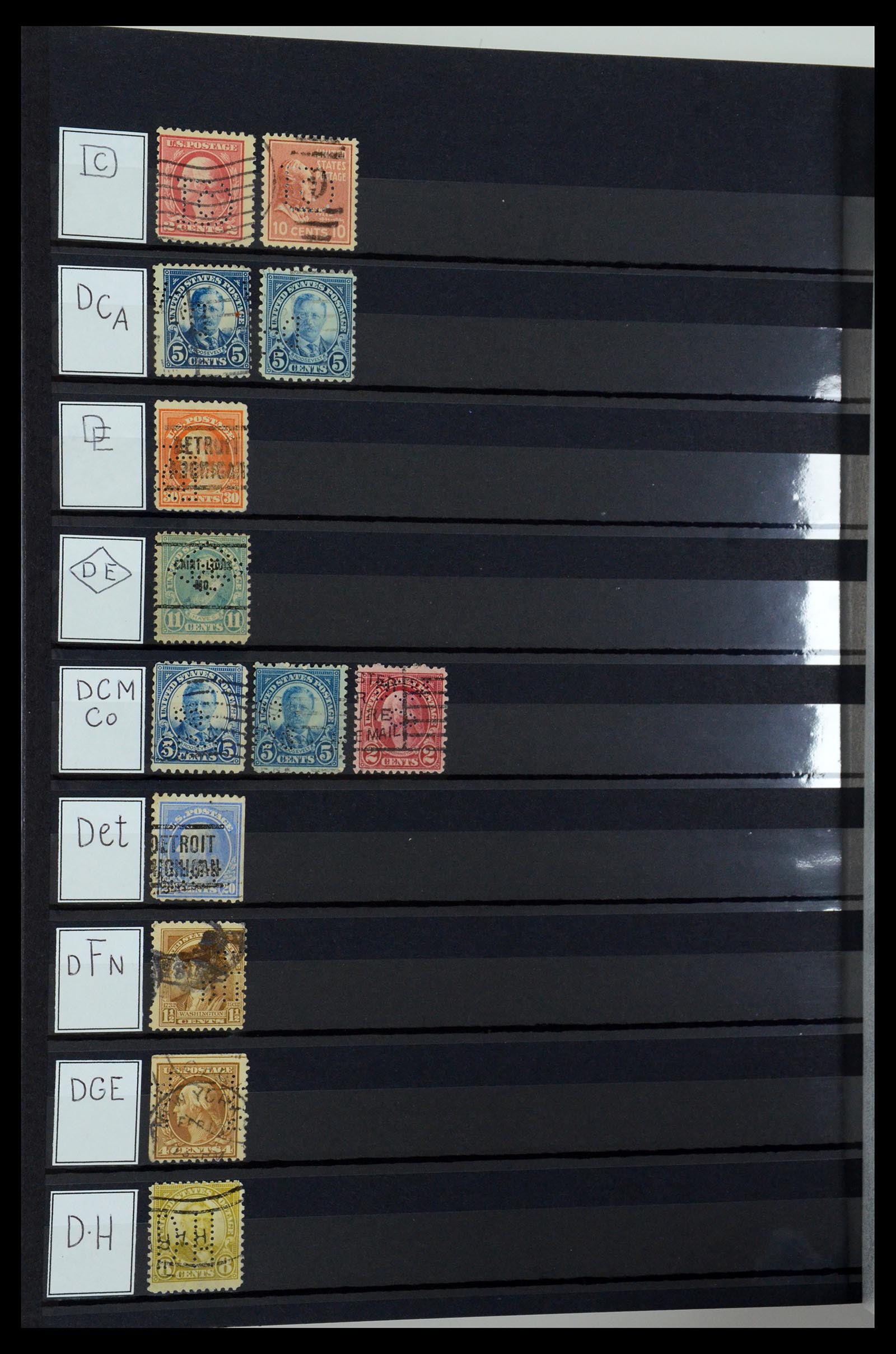 36388 036 - Postzegelverzameling 36388 USA perfins.