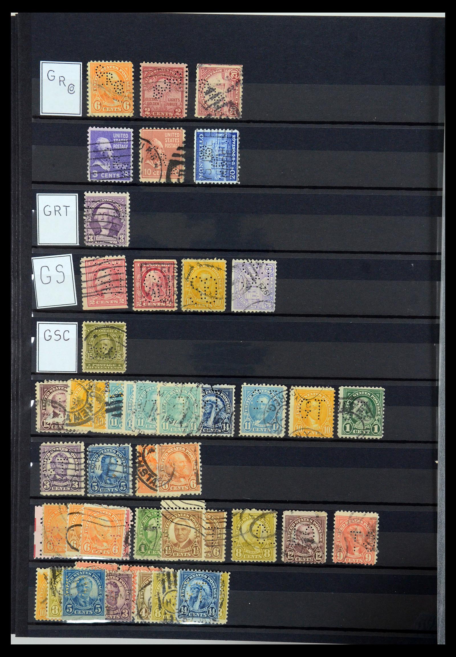 36388 058 - Postzegelverzameling 36388 USA perfins.