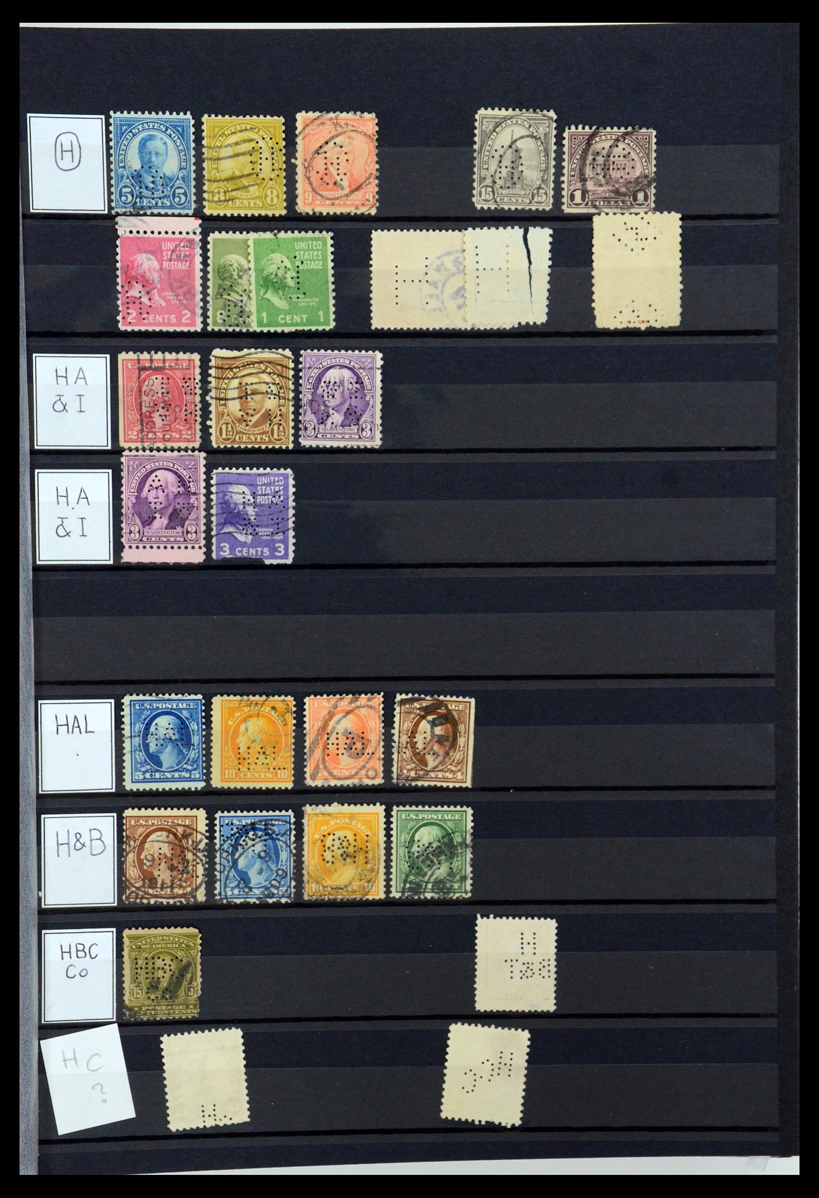 36388 061 - Postzegelverzameling 36388 USA perfins.
