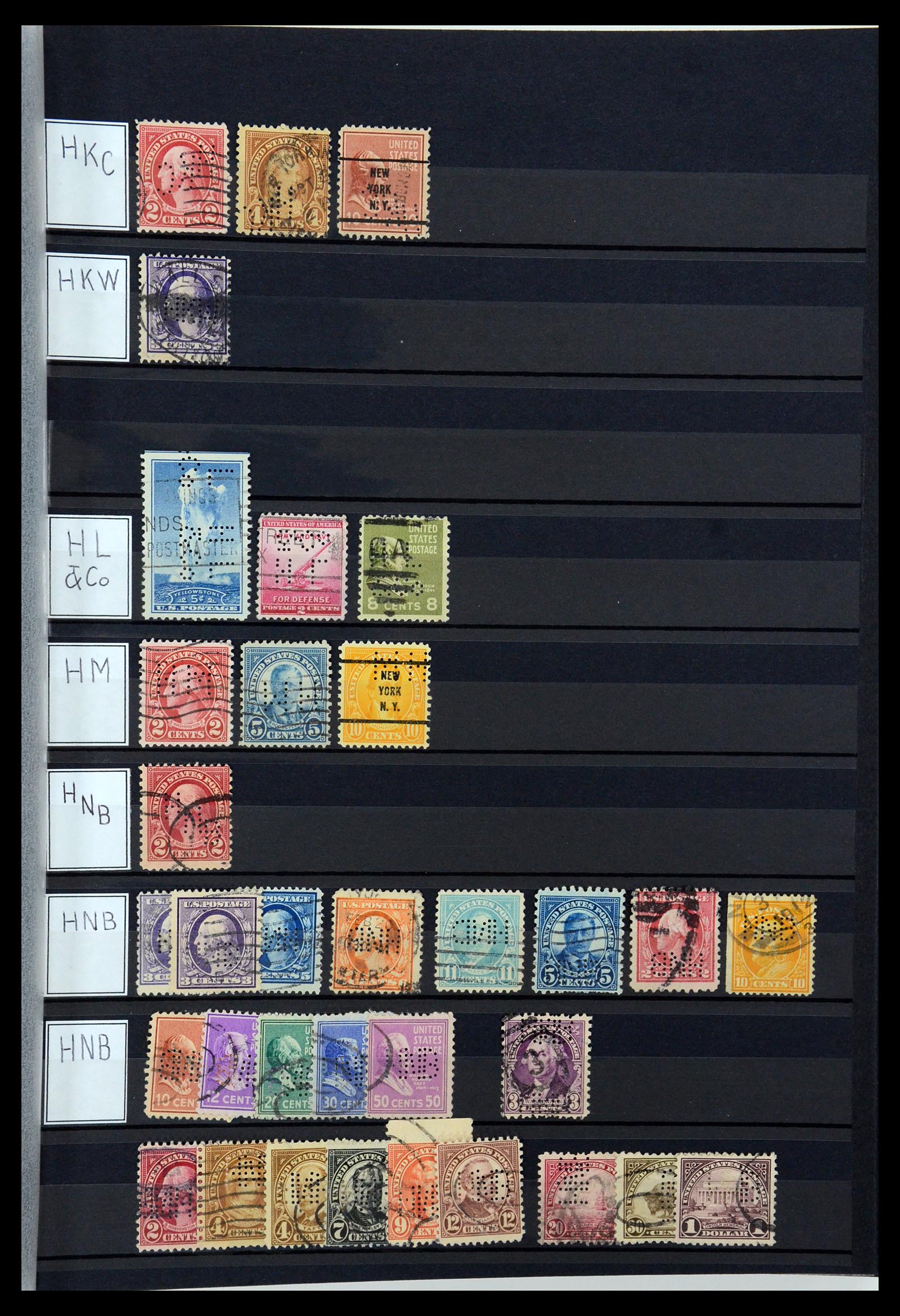 36388 063 - Postzegelverzameling 36388 USA perfins.