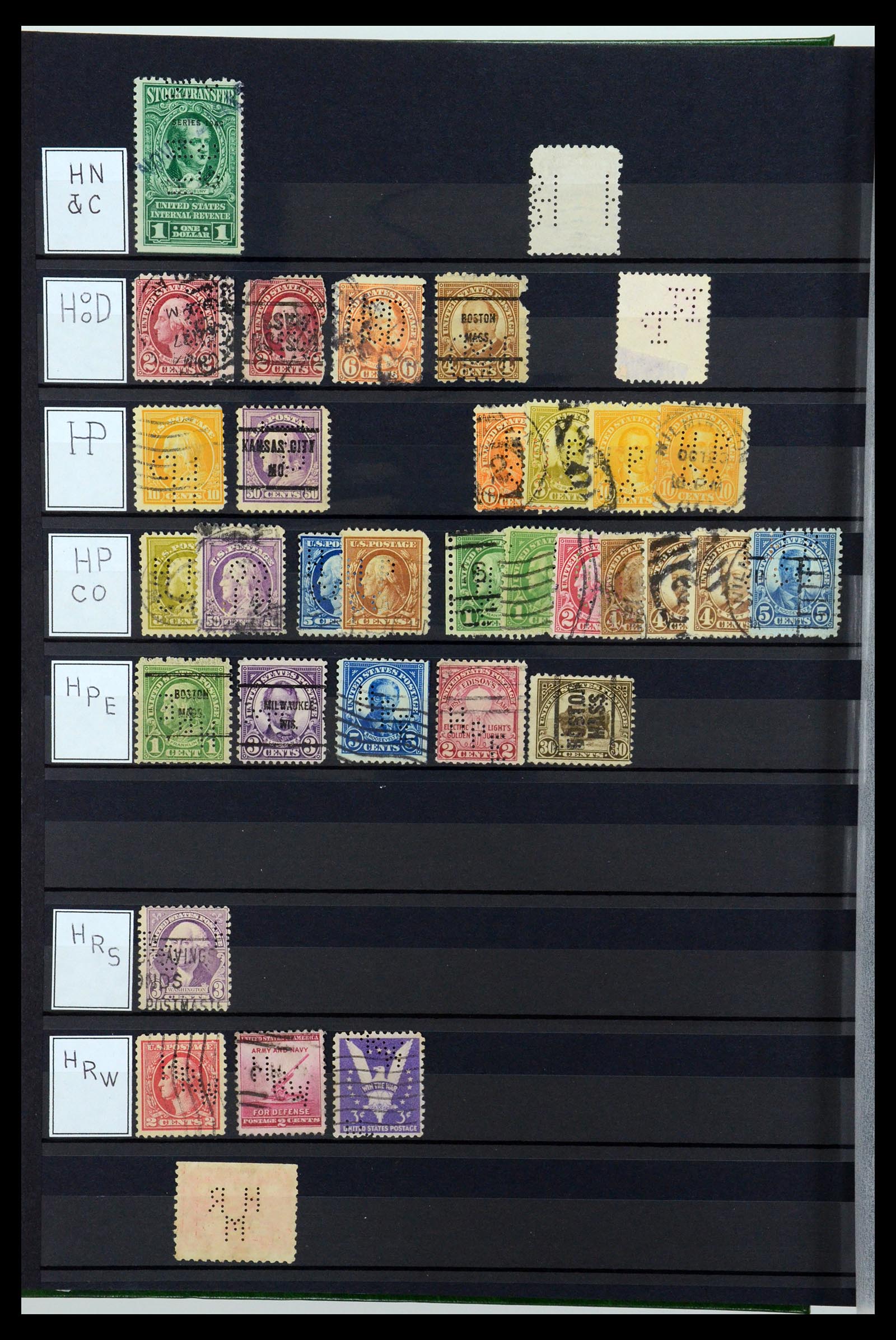 36388 064 - Postzegelverzameling 36388 USA perfins.