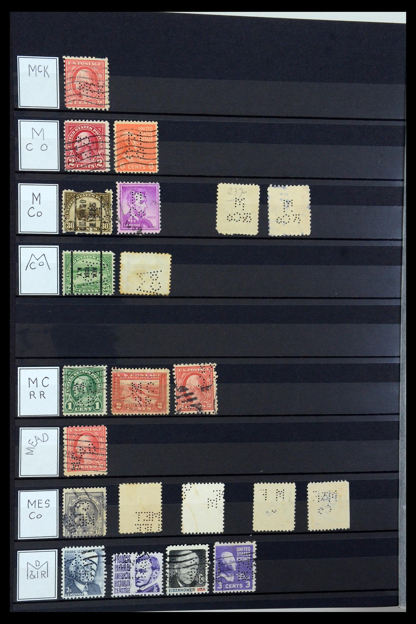 36388 086 - Postzegelverzameling 36388 USA perfins.