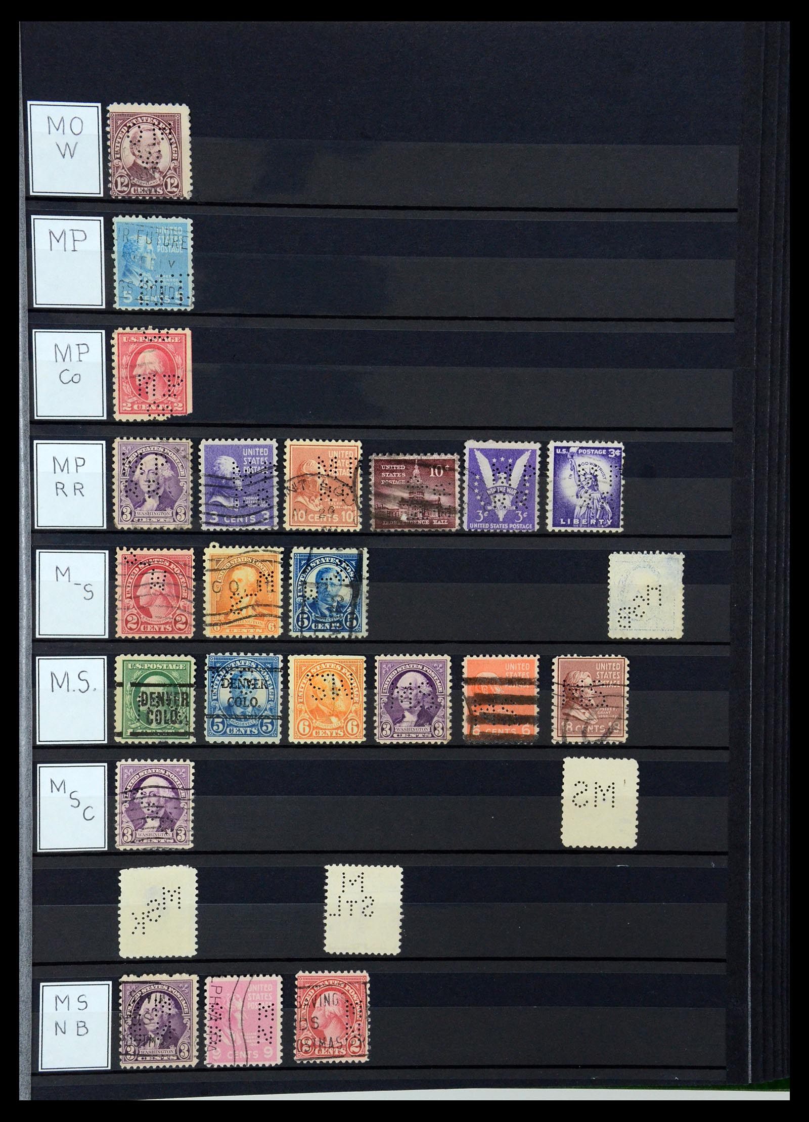 36388 091 - Postzegelverzameling 36388 USA perfins.