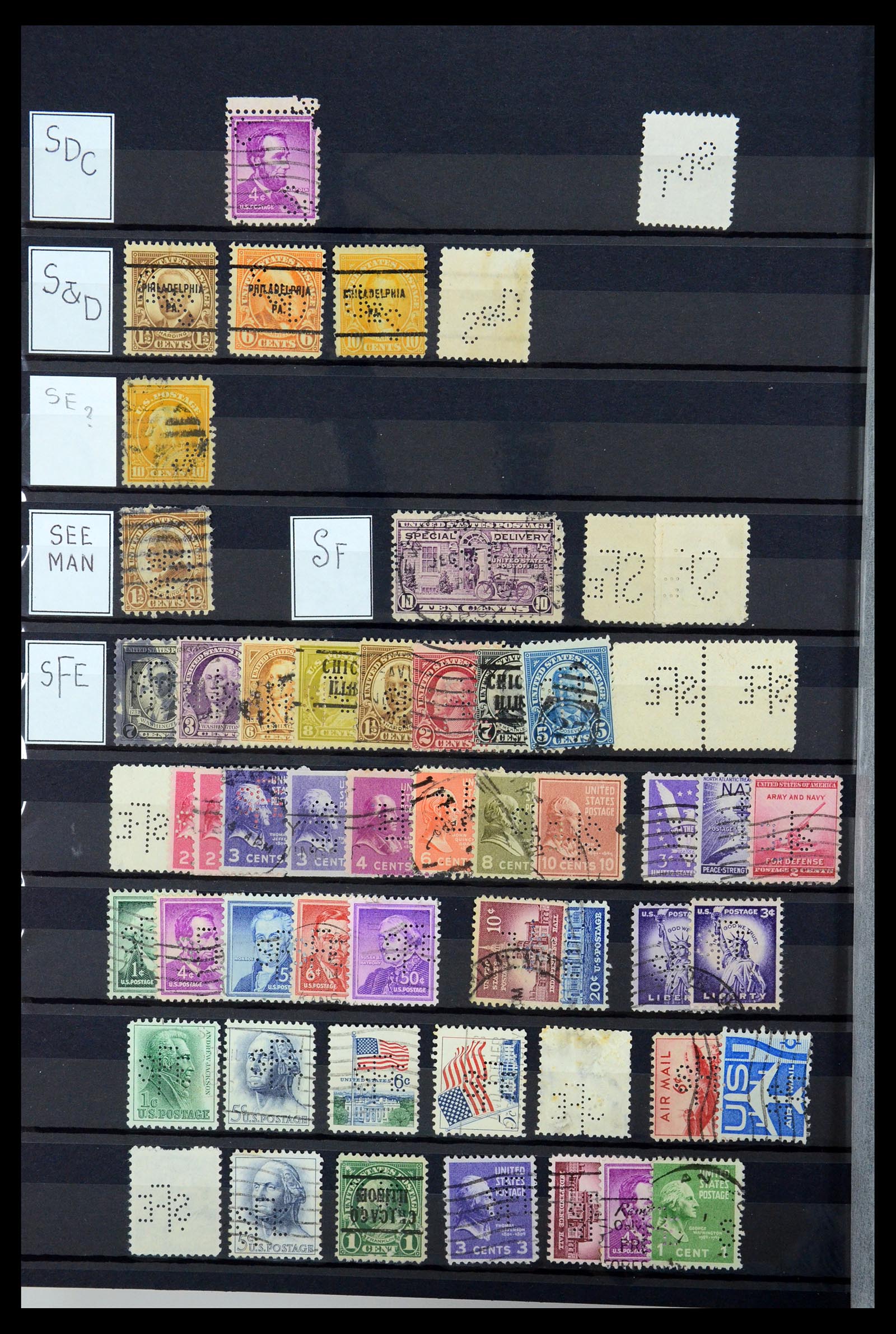 36388 128 - Postzegelverzameling 36388 USA perfins.