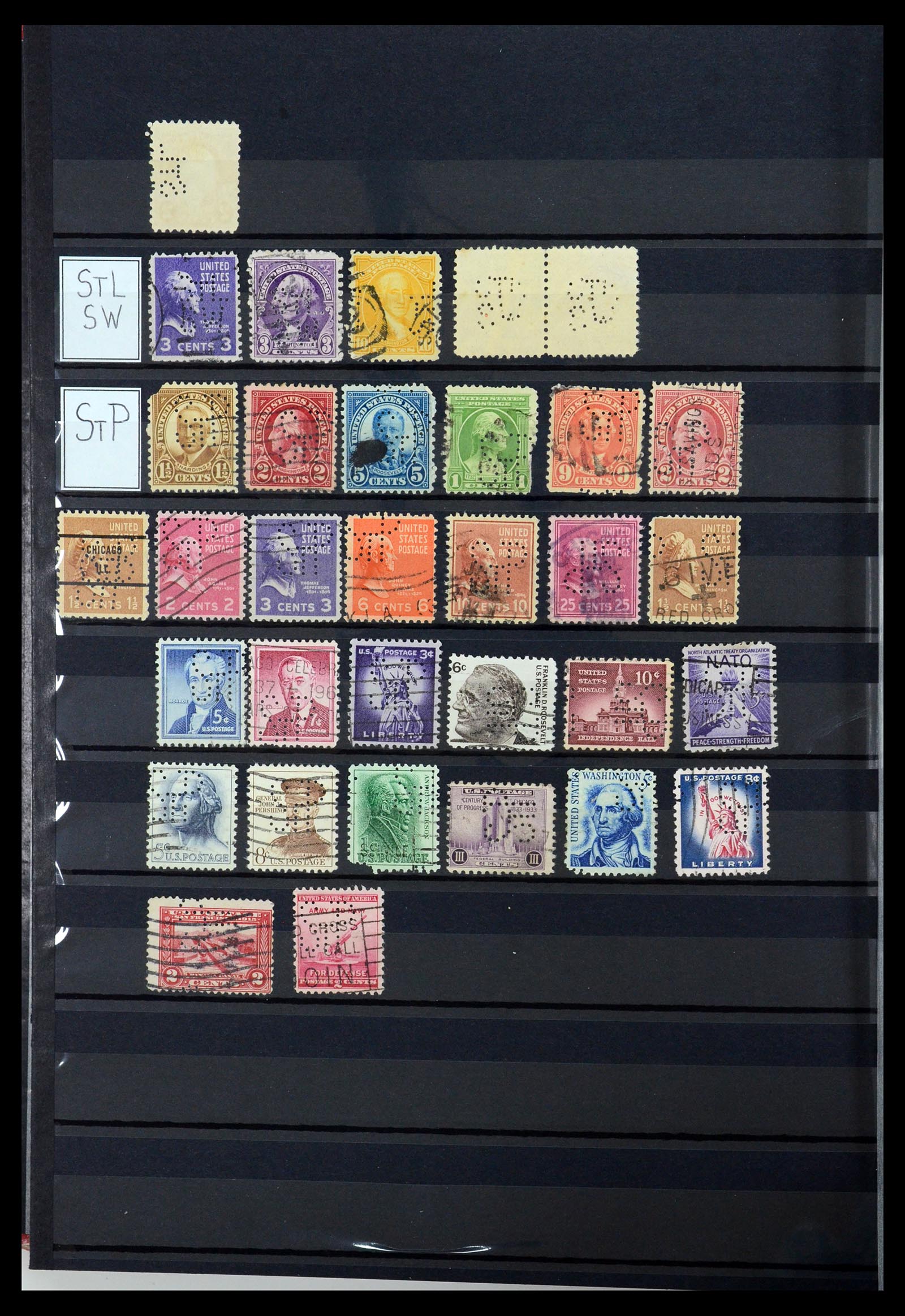 36388 134 - Postzegelverzameling 36388 USA perfins.