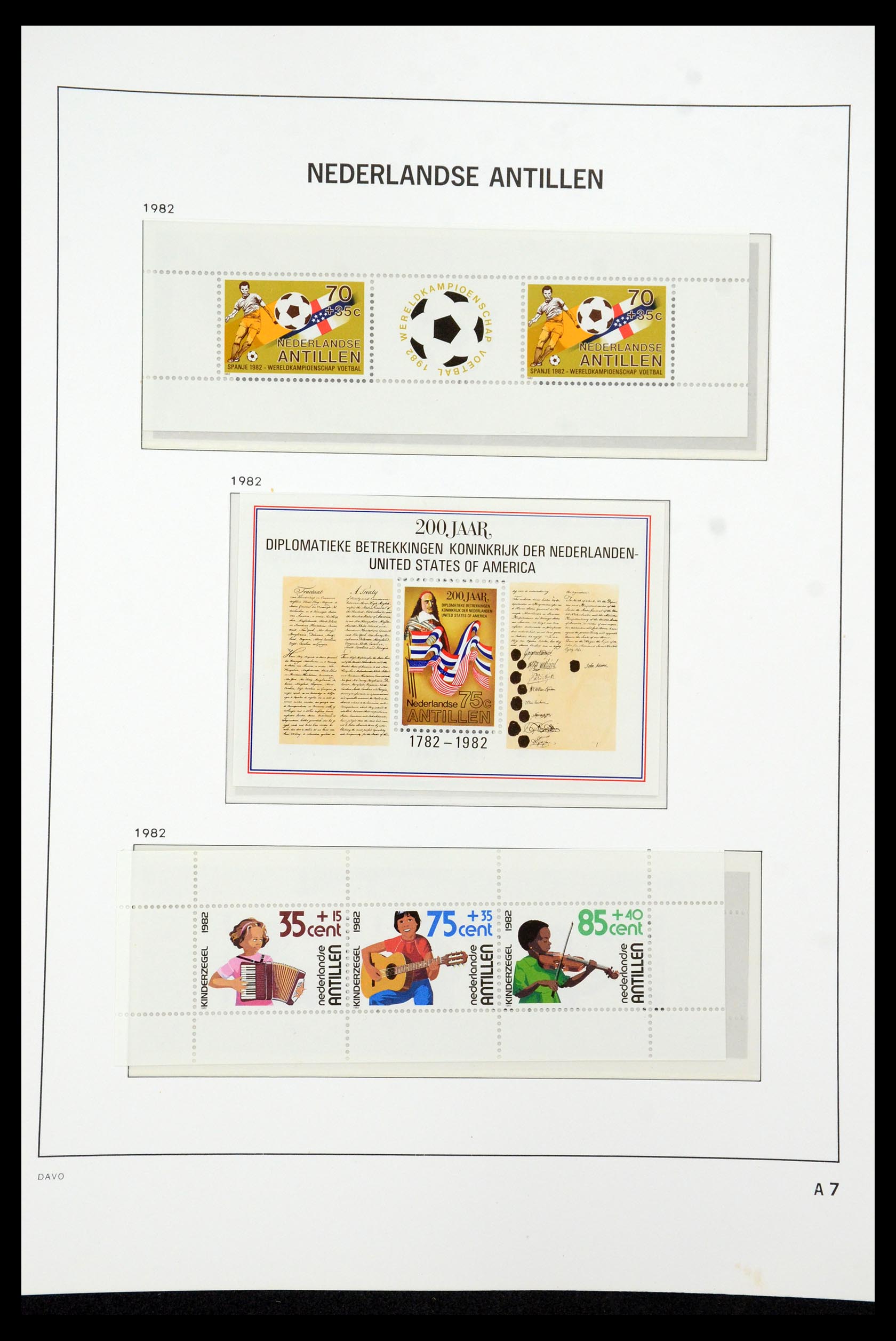 36393 054 - Stamp collection 36393 Netherlands Antilles 1949-2010.