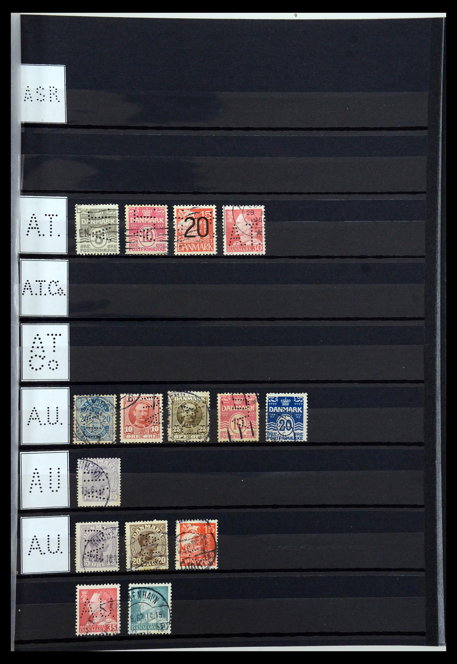 36396 011 - Postzegelverzameling 36396 Denemarken perfins.