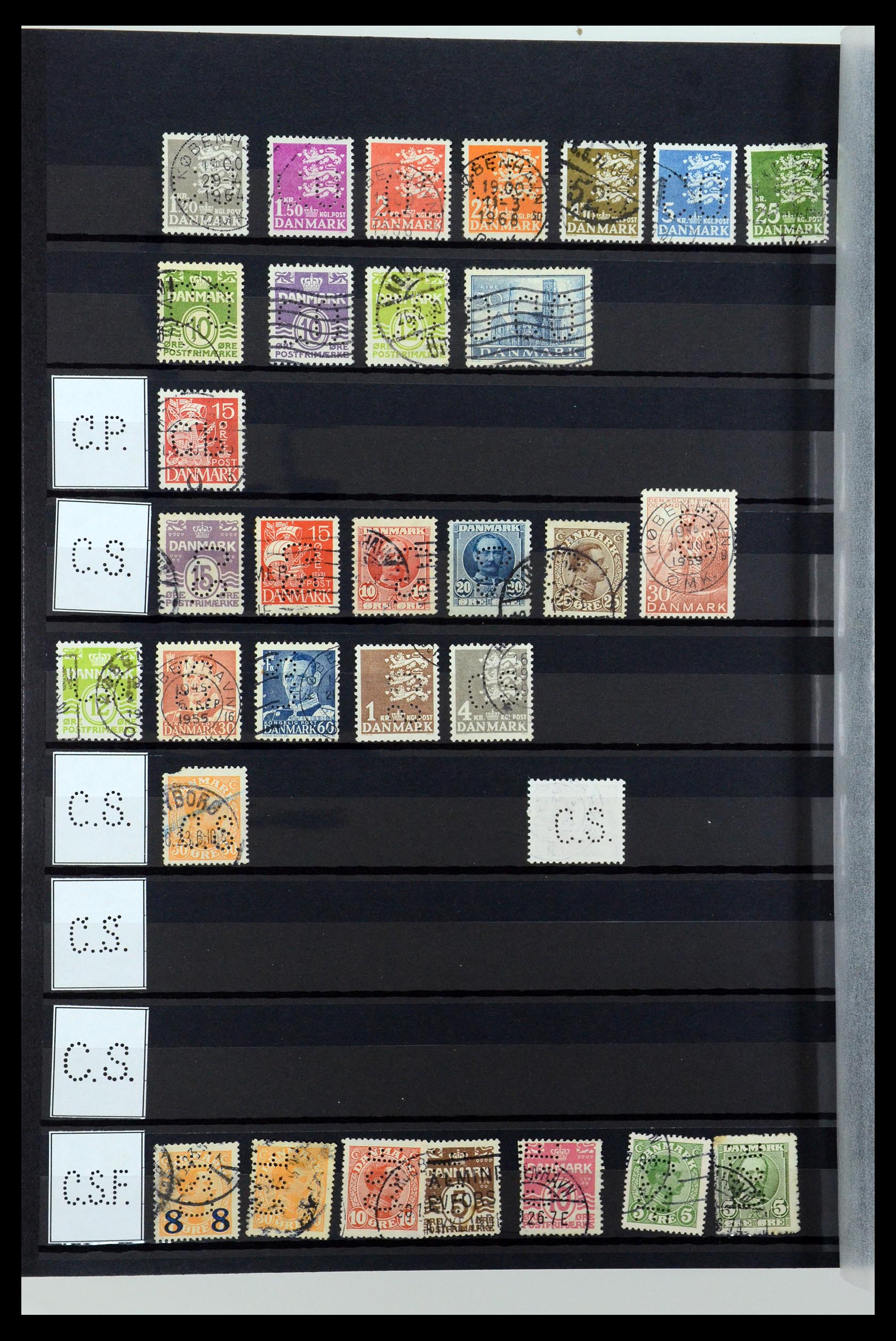 36396 030 - Postzegelverzameling 36396 Denemarken perfins.