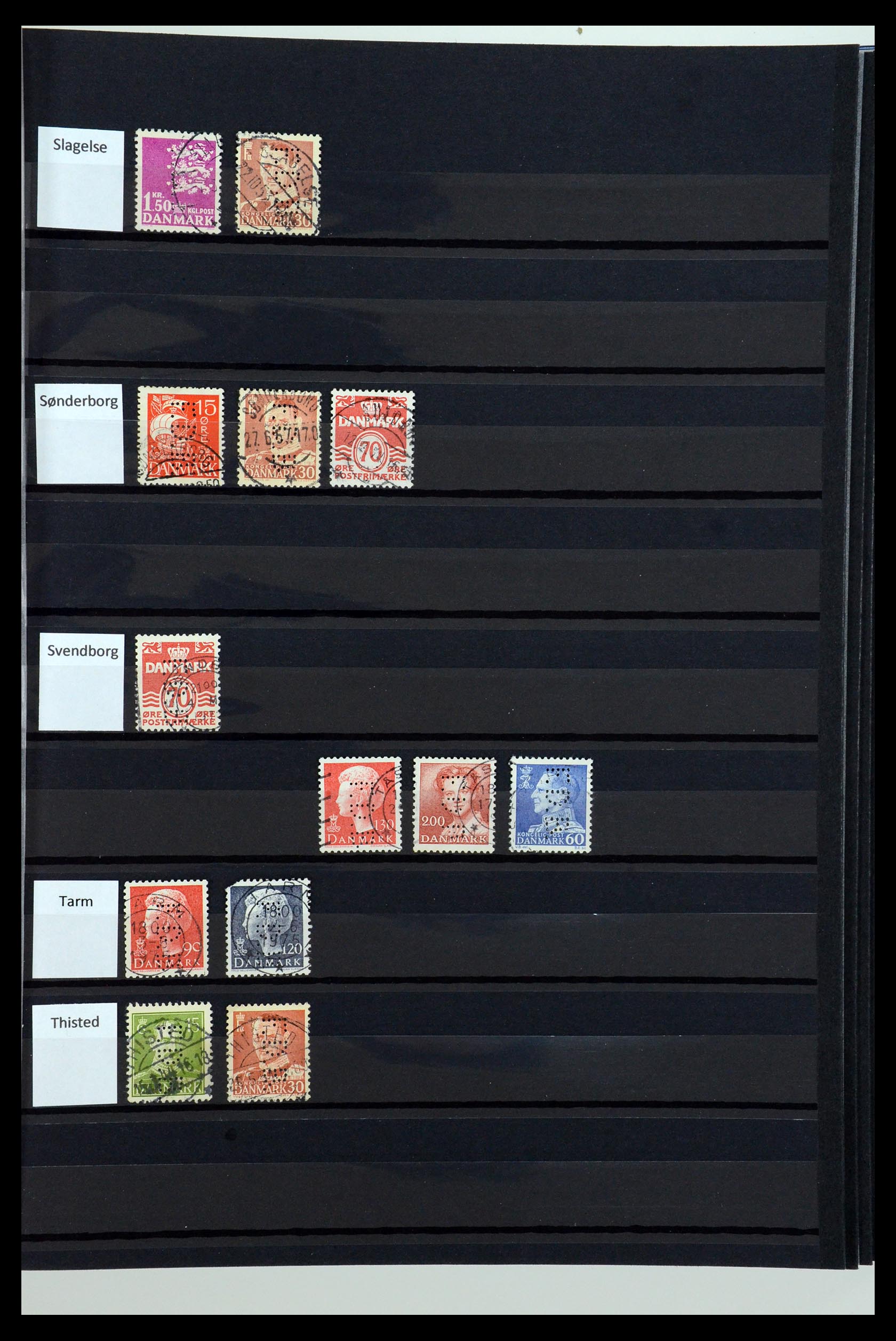 36396 073 - Postzegelverzameling 36396 Denemarken perfins.