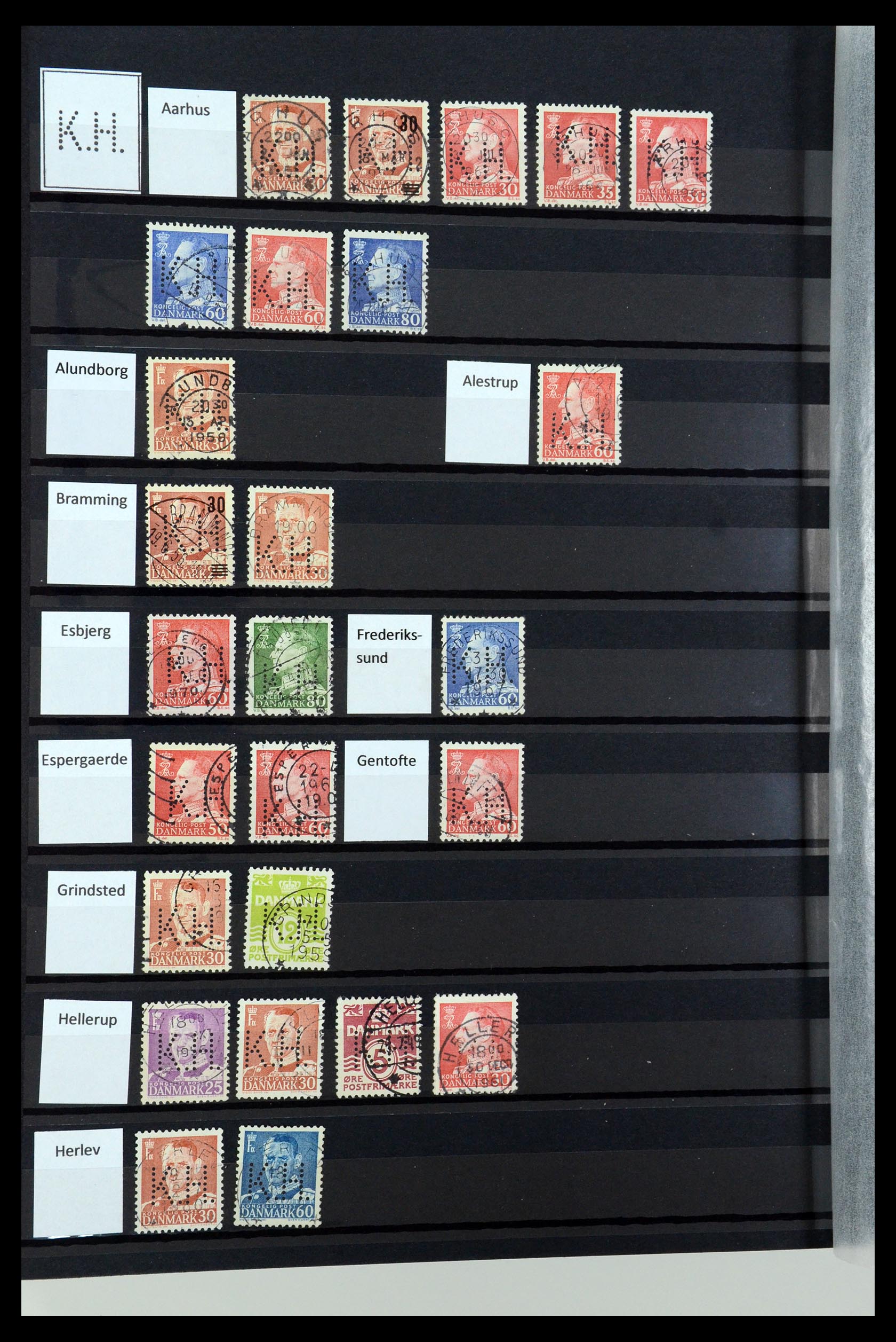 36396 083 - Postzegelverzameling 36396 Denemarken perfins.