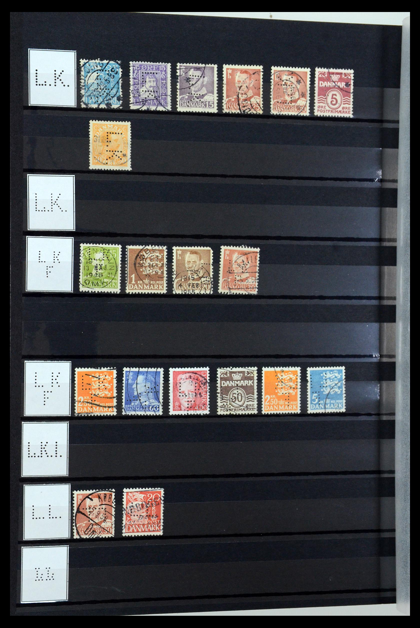 36396 166 - Postzegelverzameling 36396 Denemarken perfins.