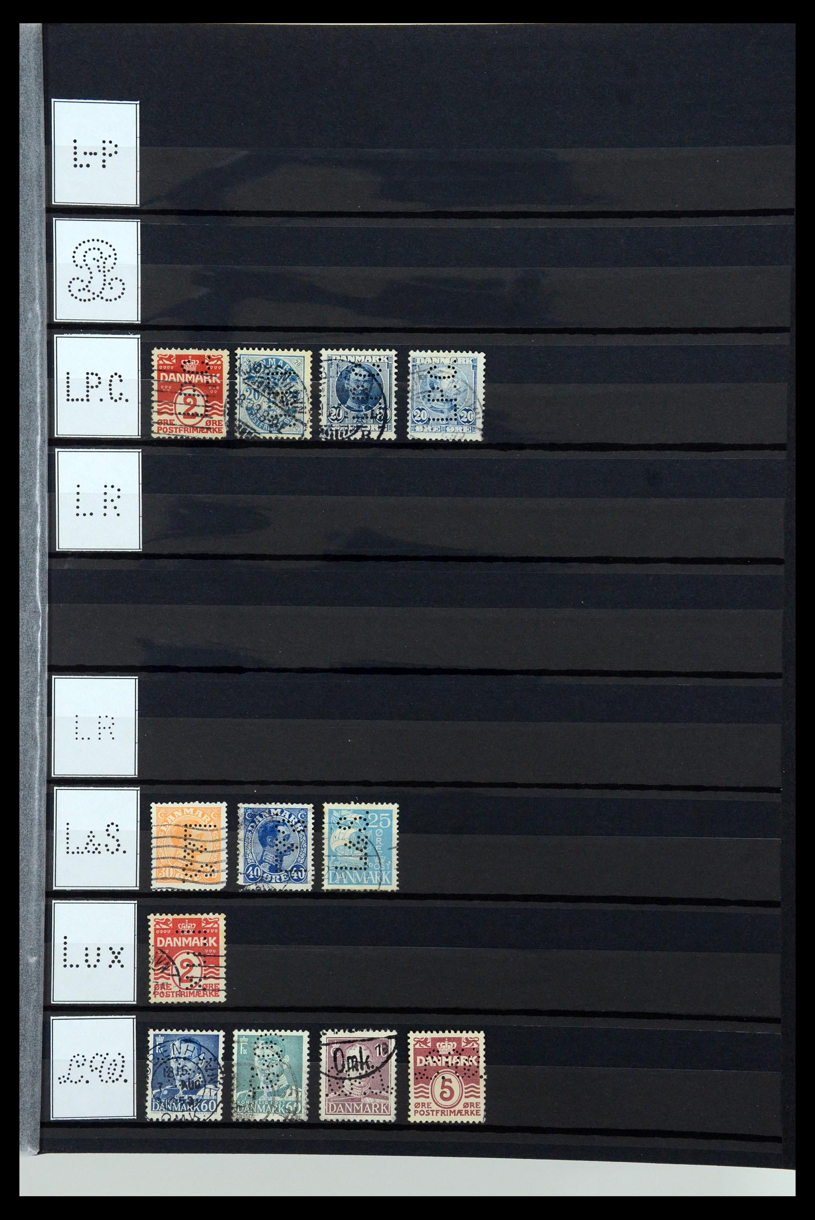 36396 169 - Postzegelverzameling 36396 Denemarken perfins.