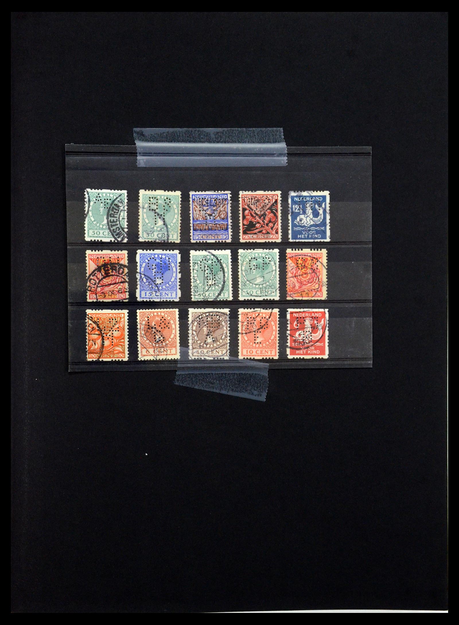 36400 002 - Postzegelverzameling 36400 Nederland perfins 1872-1980.
