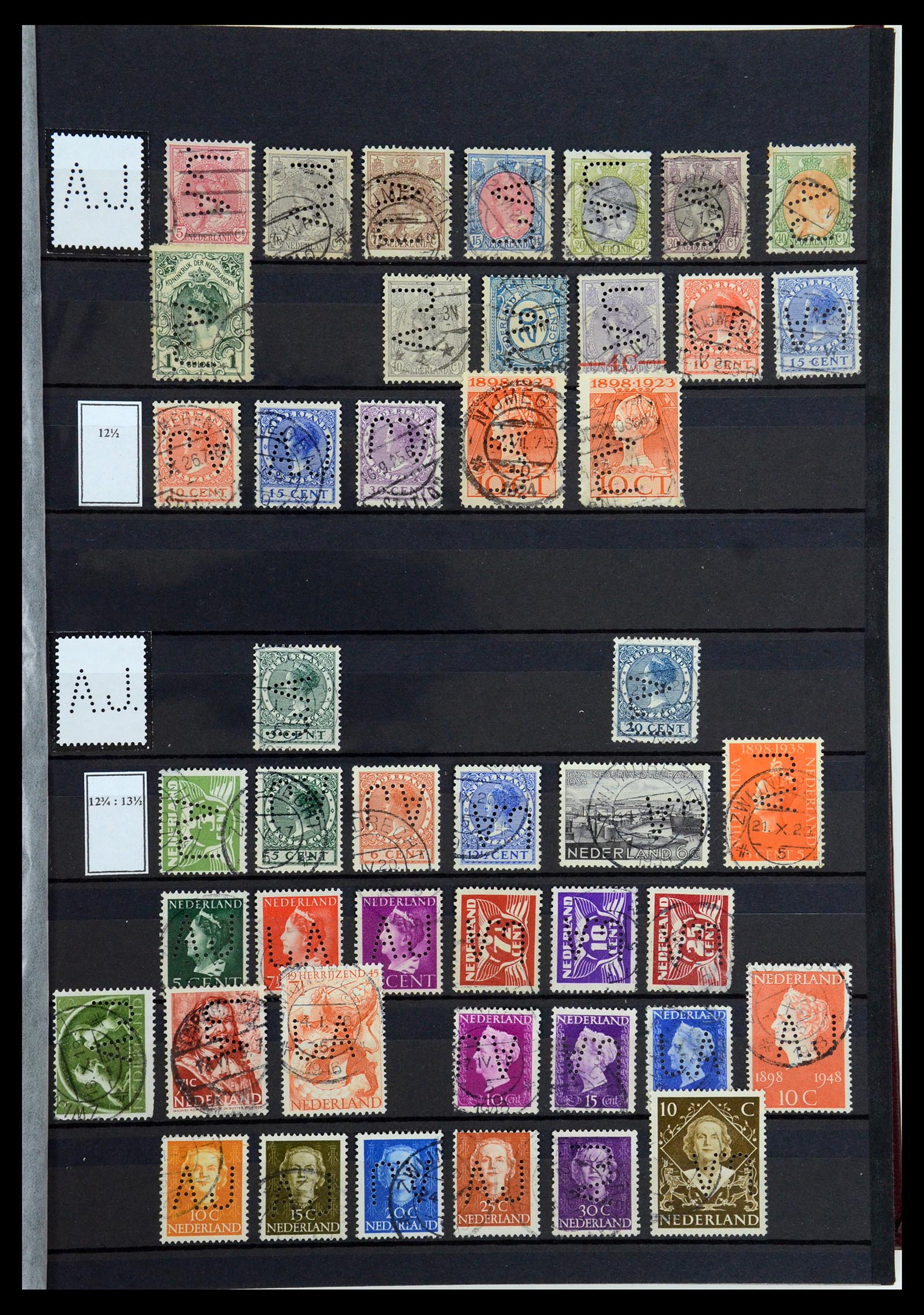 36400 007 - Postzegelverzameling 36400 Nederland perfins 1872-1980.