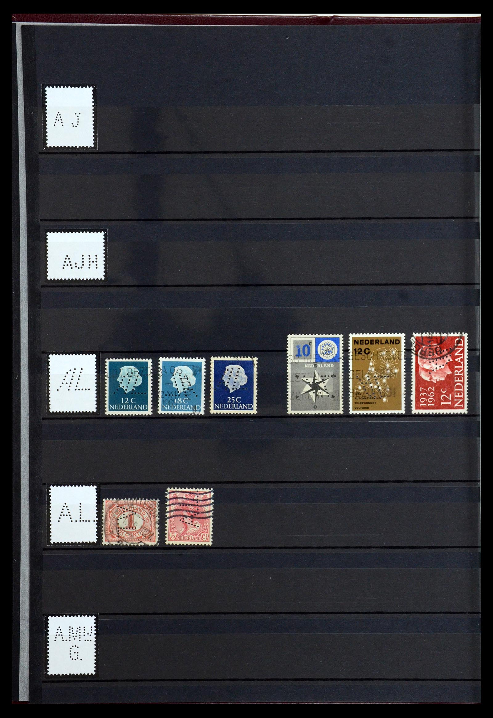 36400 008 - Postzegelverzameling 36400 Nederland perfins 1872-1980.