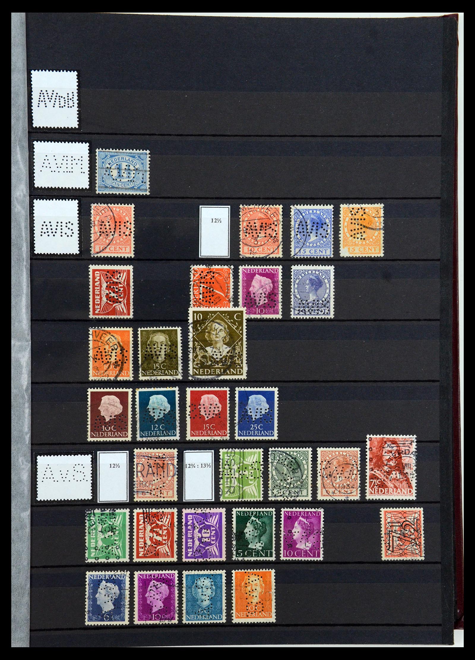 36400 010 - Postzegelverzameling 36400 Nederland perfins 1872-1980.