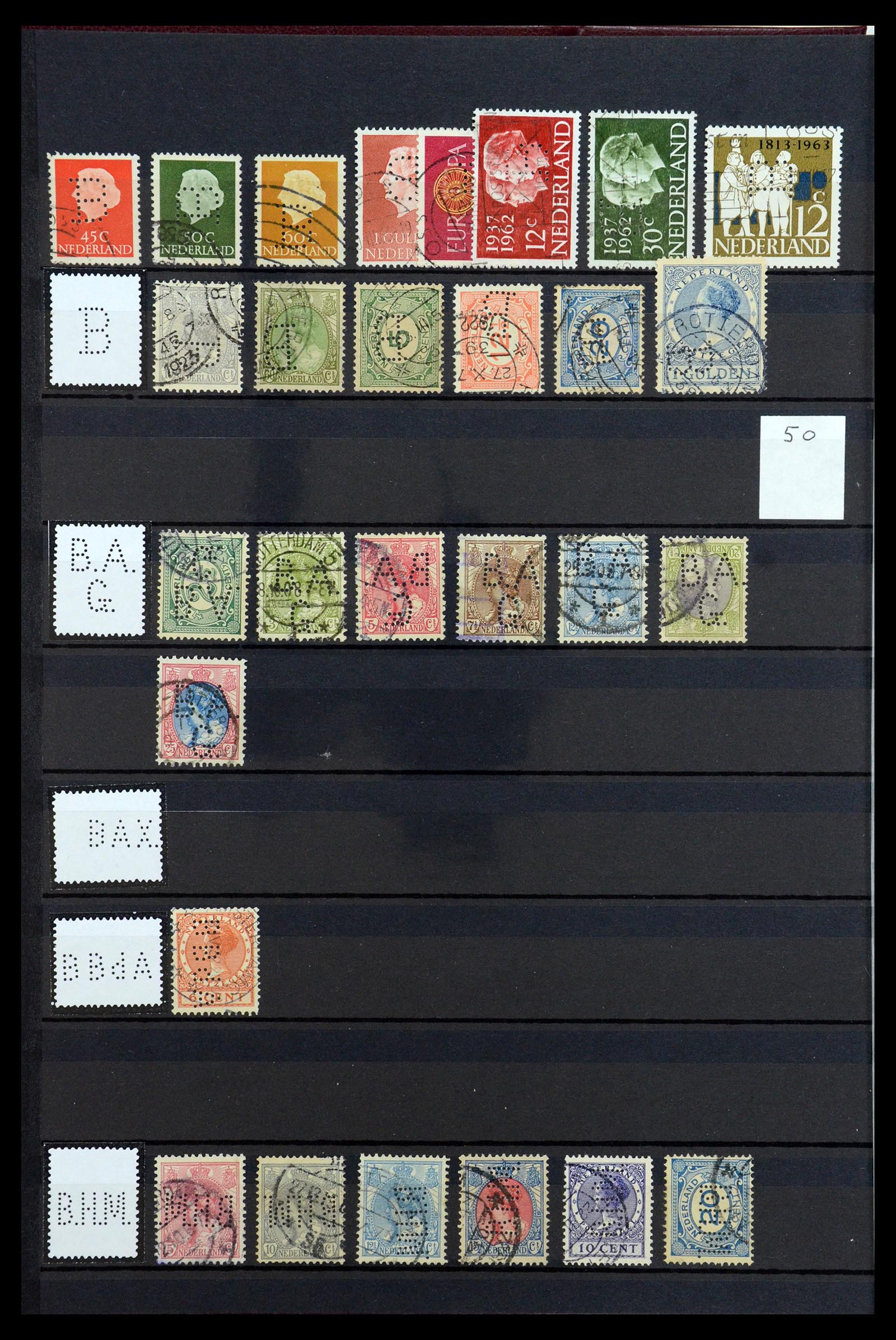 36400 014 - Postzegelverzameling 36400 Nederland perfins 1872-1980.