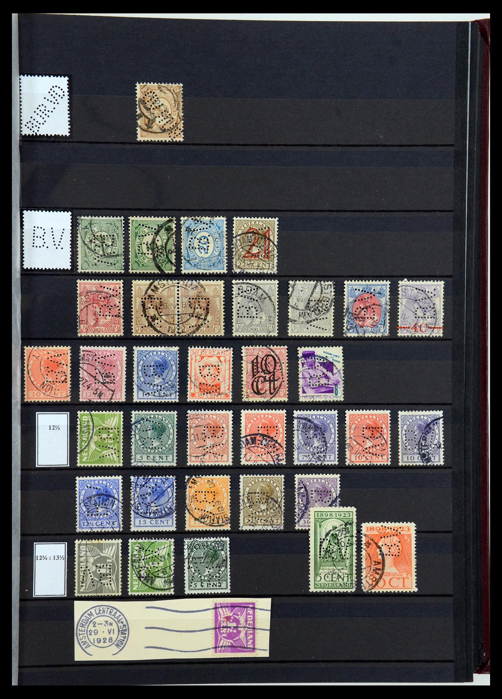 36400 019 - Postzegelverzameling 36400 Nederland perfins 1872-1980.