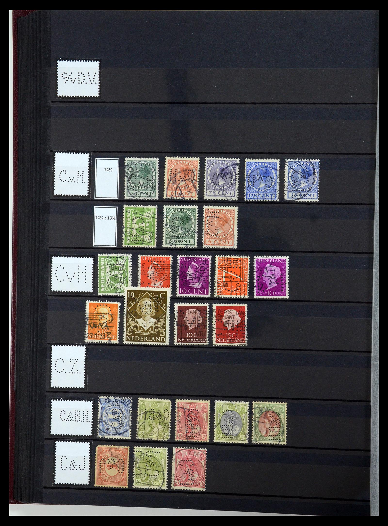 36400 030 - Postzegelverzameling 36400 Nederland perfins 1872-1980.