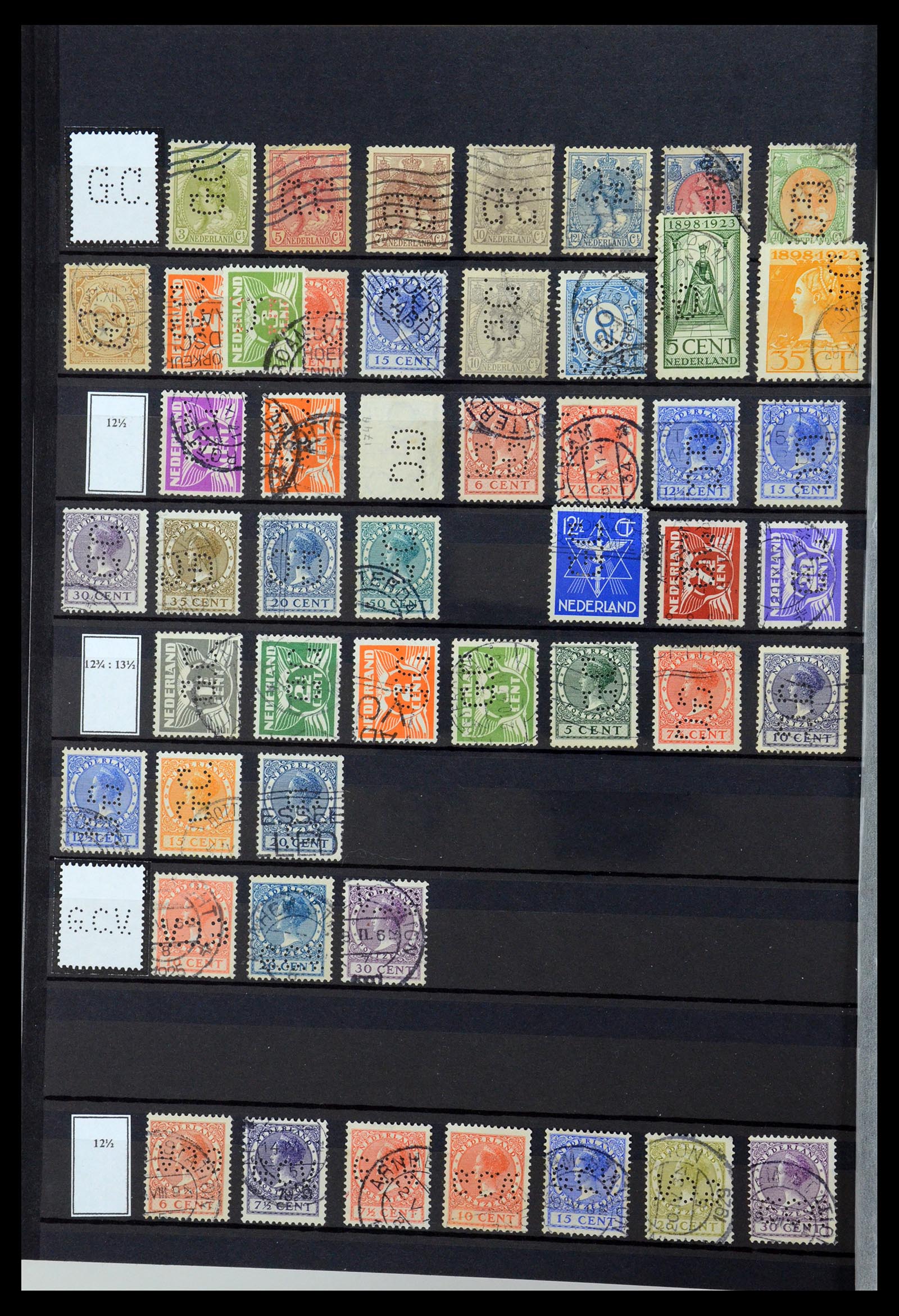 36400 050 - Postzegelverzameling 36400 Nederland perfins 1872-1980.
