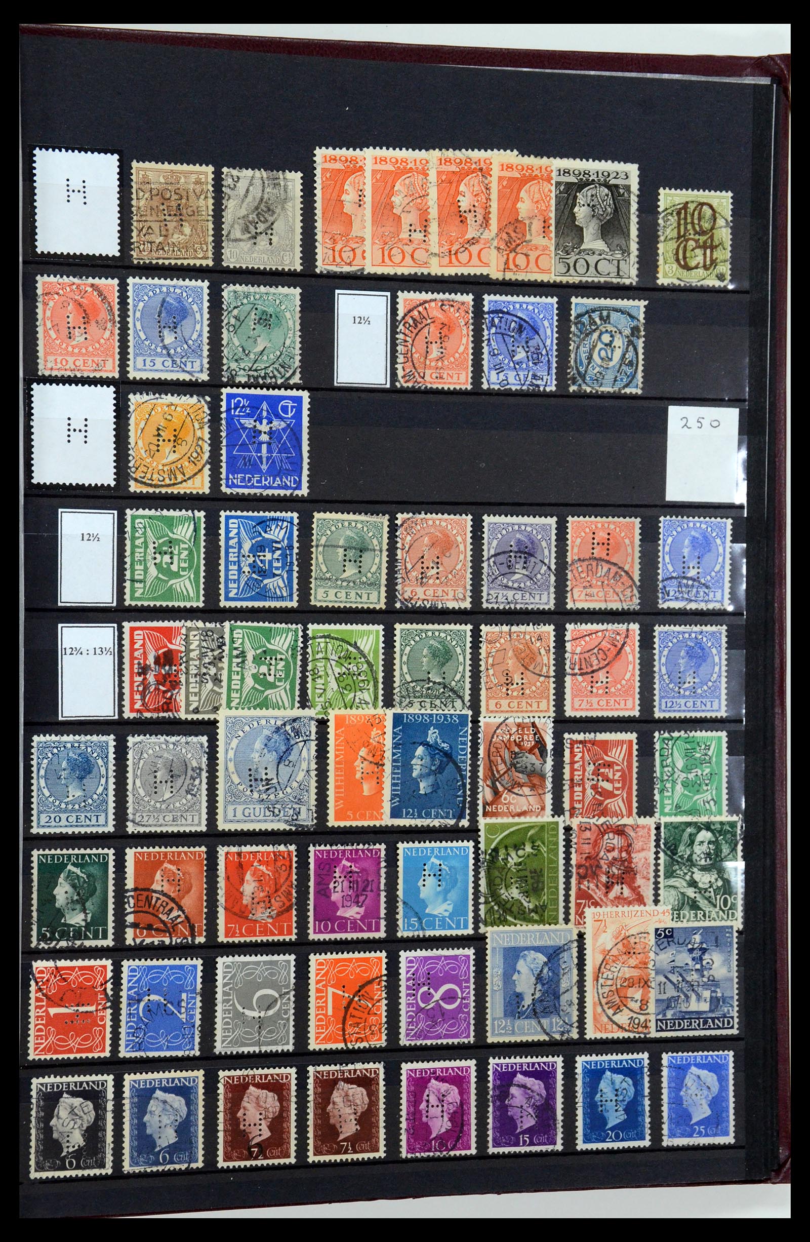36400 057 - Postzegelverzameling 36400 Nederland perfins 1872-1980.