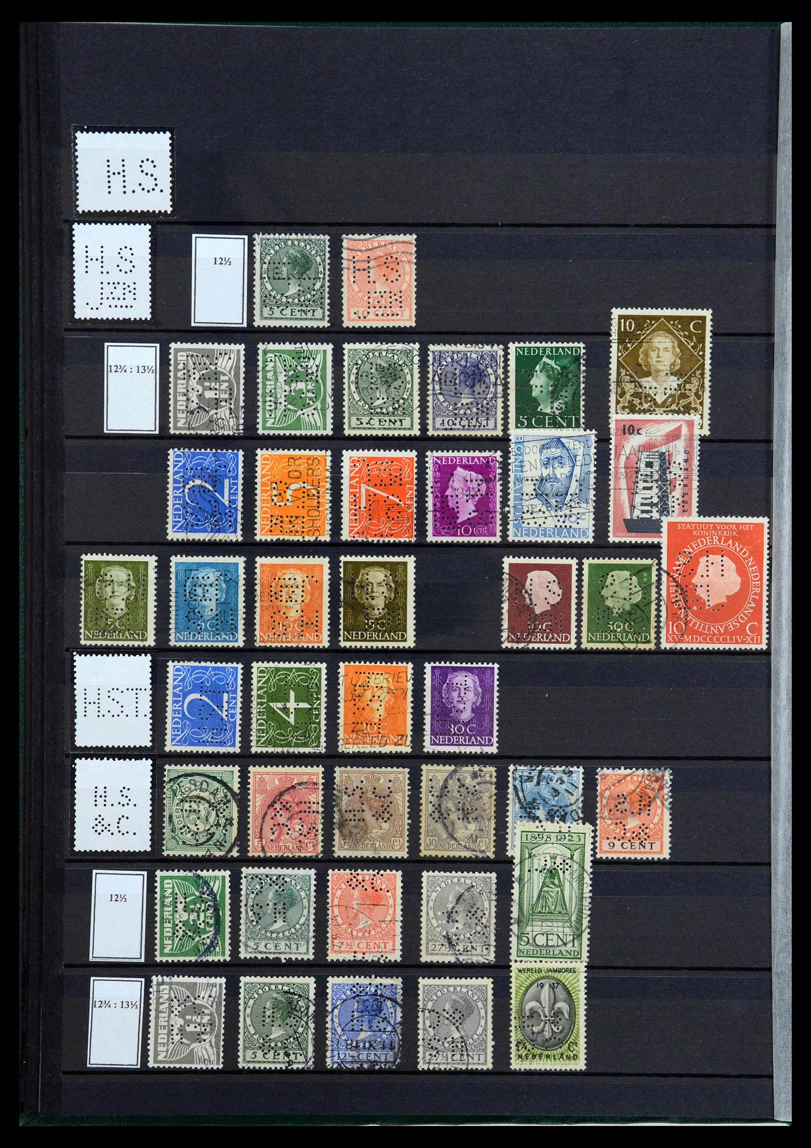 36400 066 - Postzegelverzameling 36400 Nederland perfins 1872-1980.