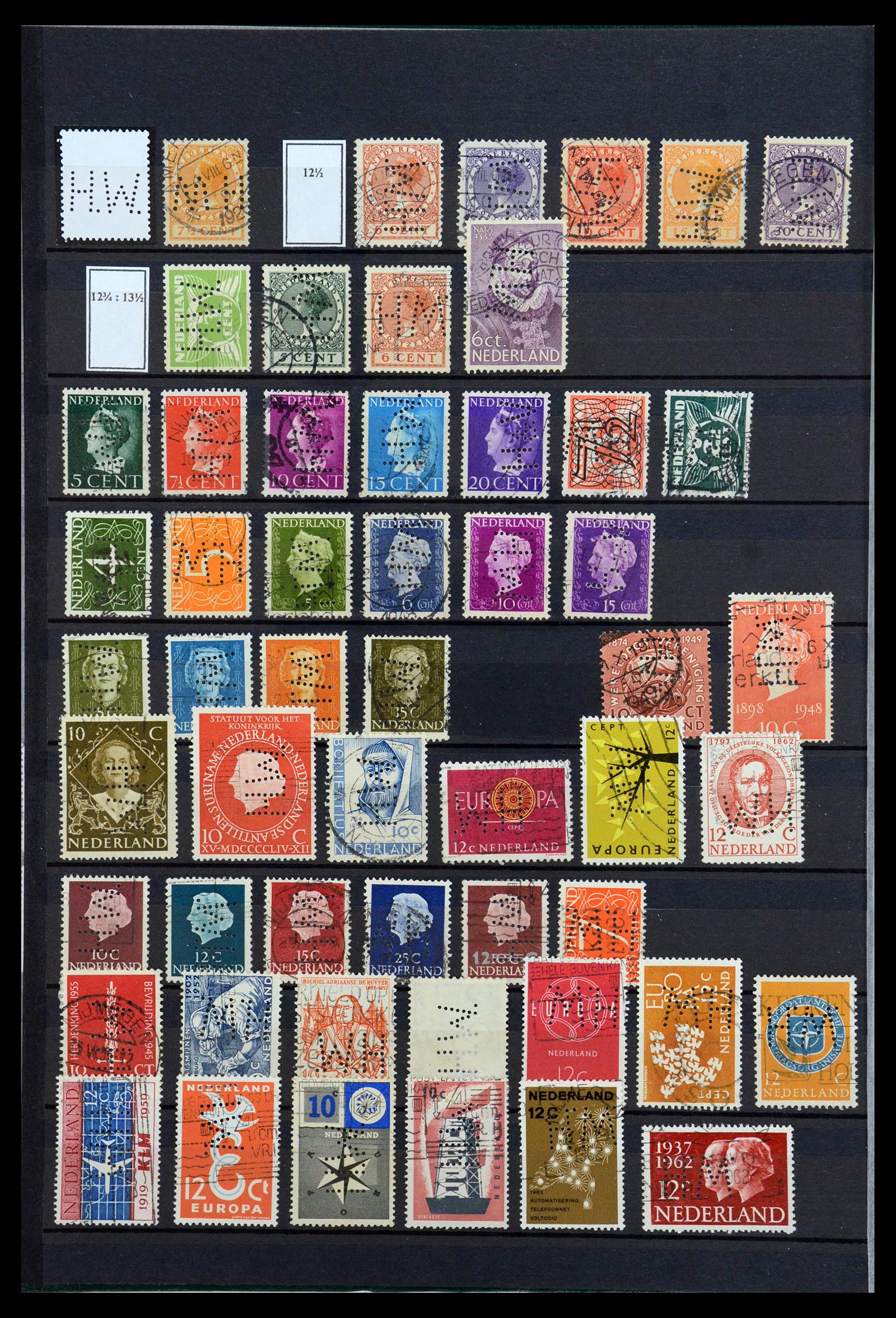36400 068 - Postzegelverzameling 36400 Nederland perfins 1872-1980.