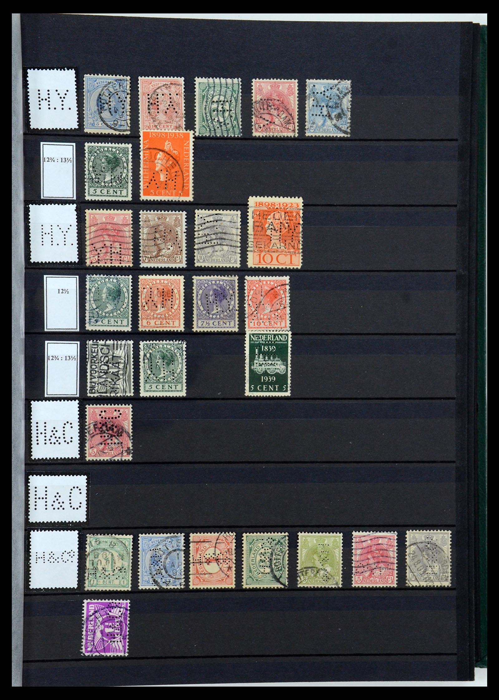36400 069 - Postzegelverzameling 36400 Nederland perfins 1872-1980.