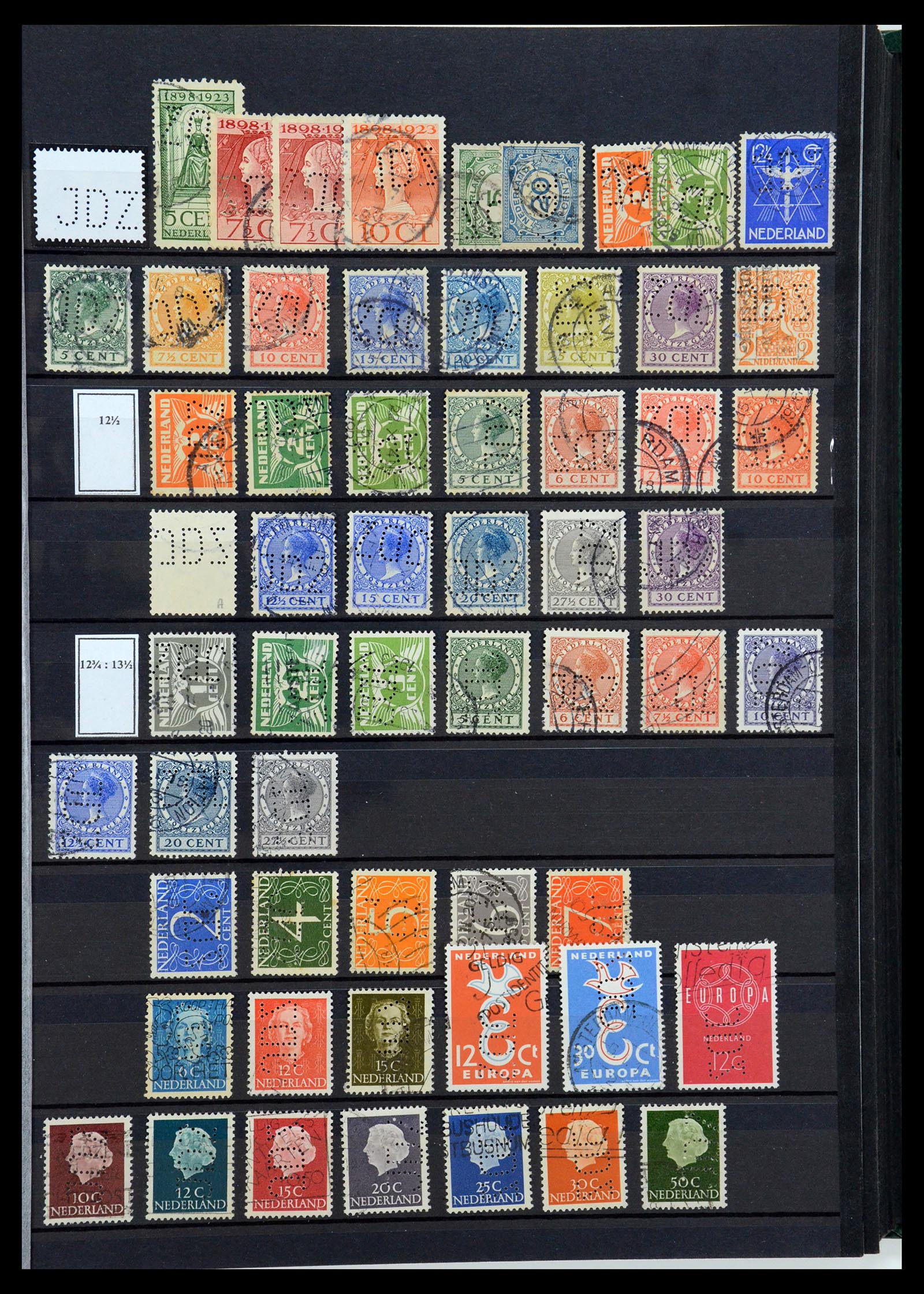 36400 075 - Postzegelverzameling 36400 Nederland perfins 1872-1980.