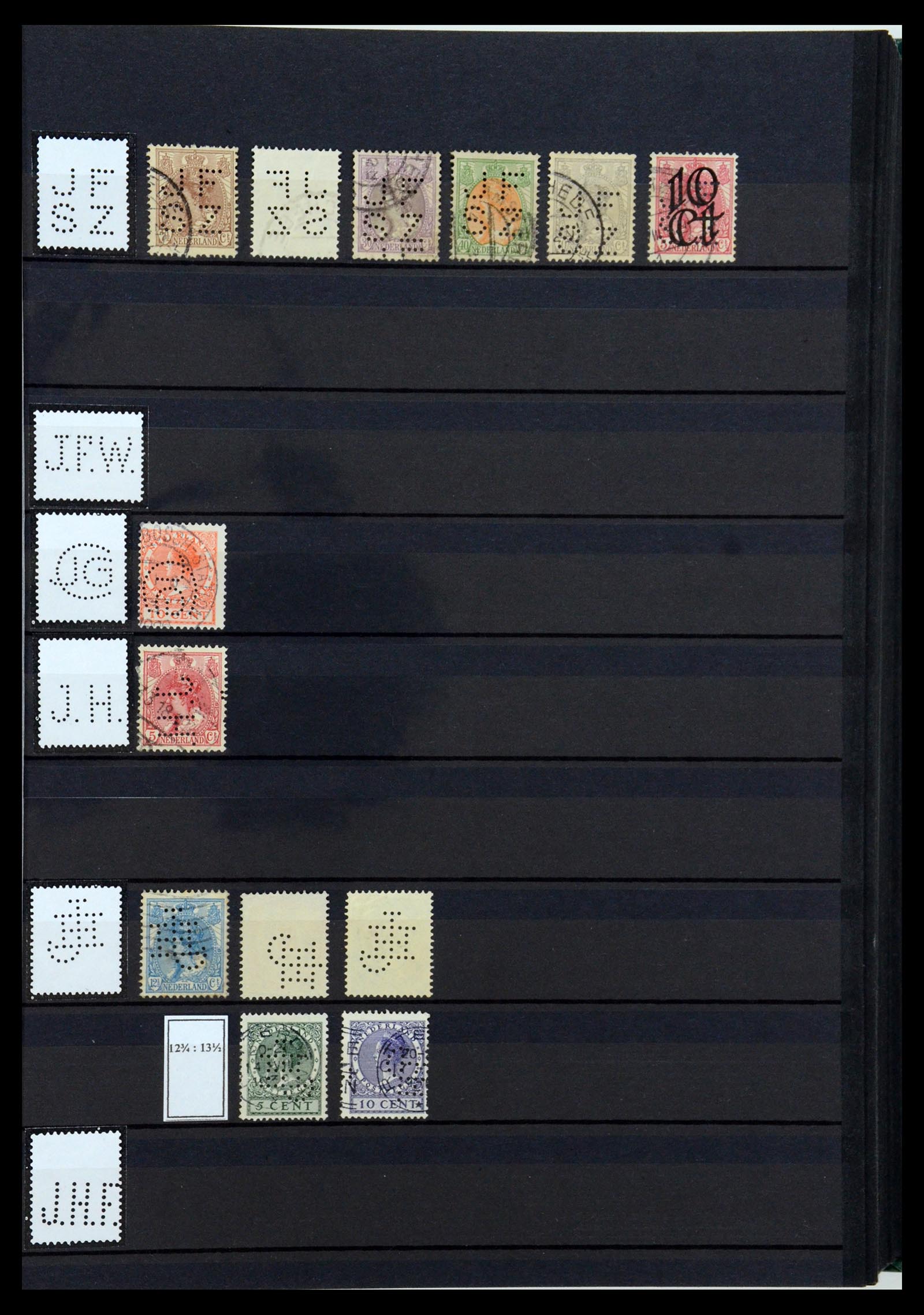36400 077 - Postzegelverzameling 36400 Nederland perfins 1872-1980.