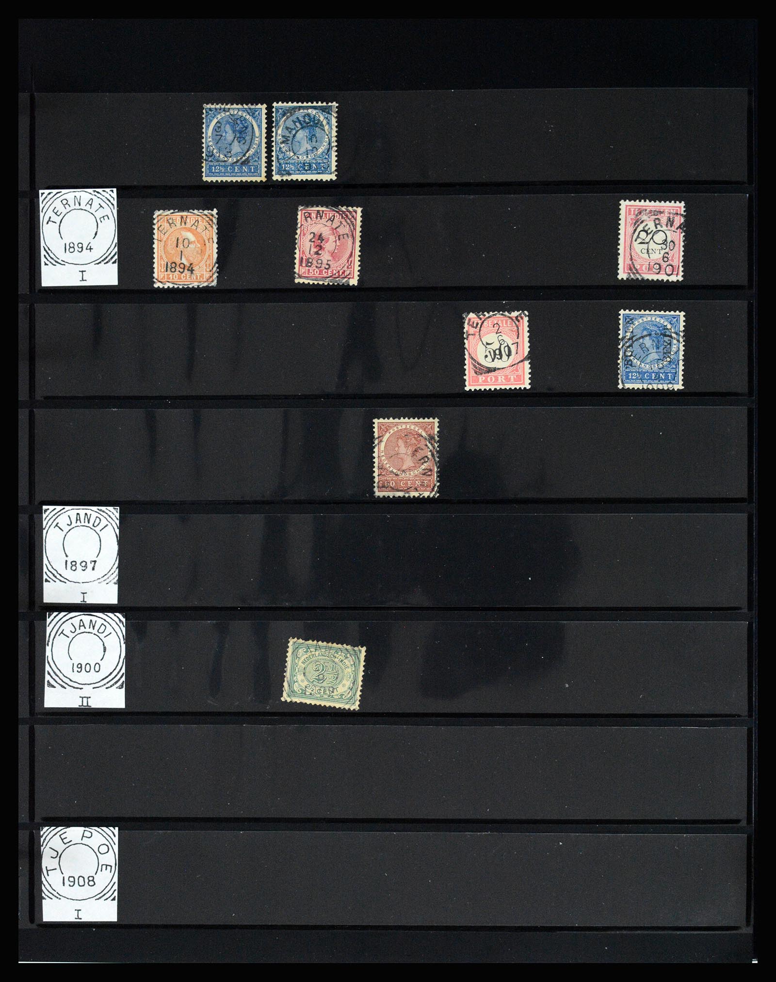 36512 158 - Stamp collection 36512 Nederlands Indië stempels 1872-1930.