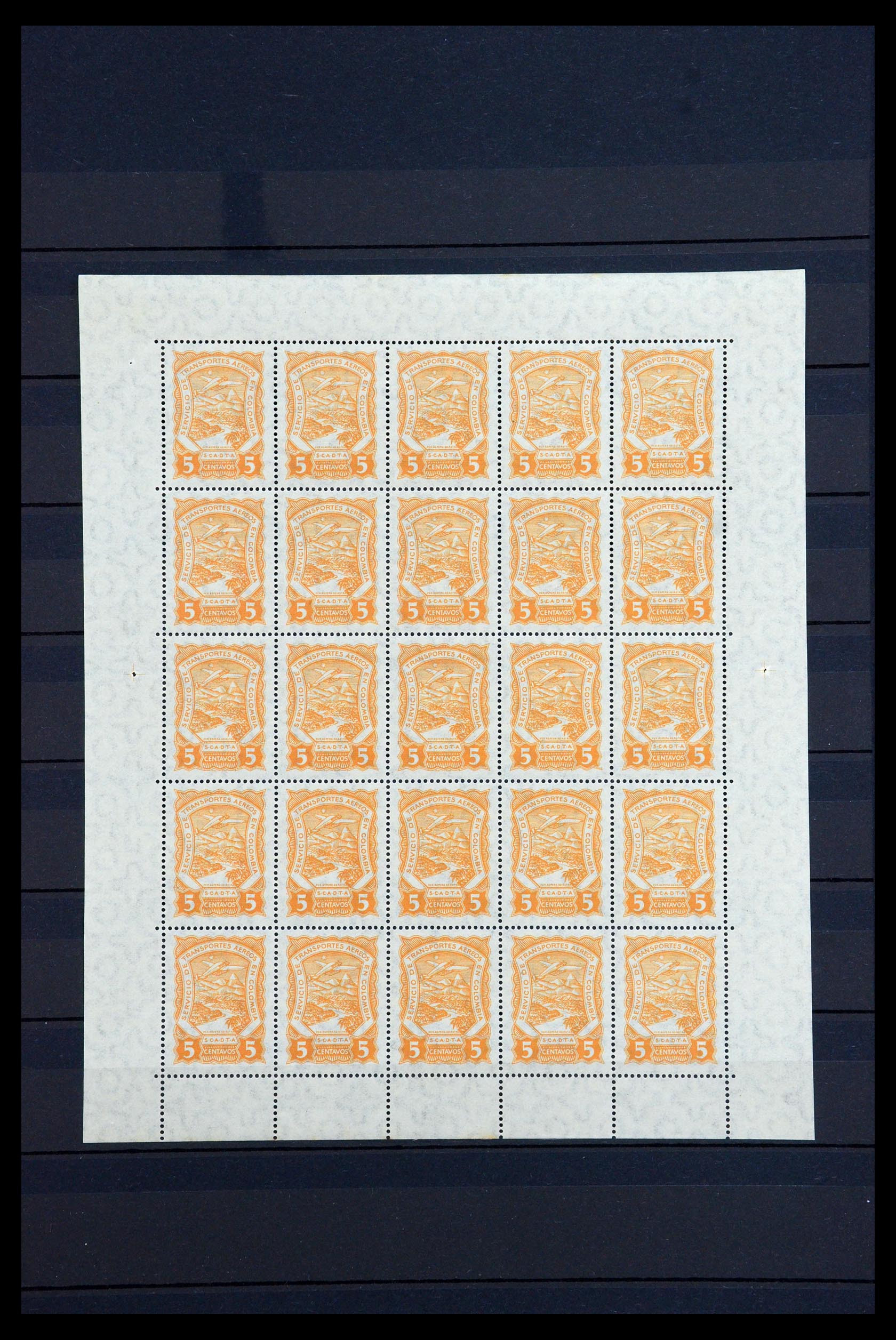 36555 012 - Postzegelverzameling 36555 Colombia luchtpost 1920-1929.