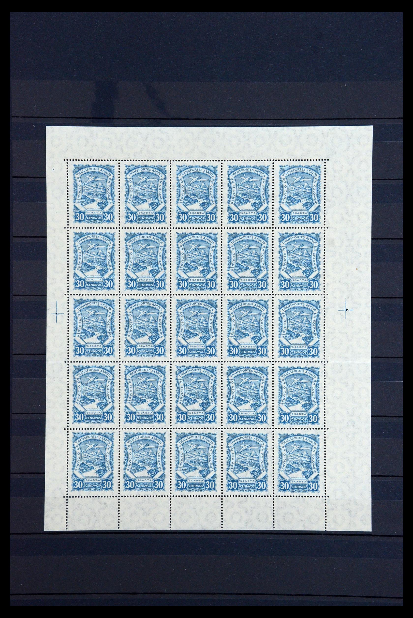 36555 013 - Postzegelverzameling 36555 Colombia luchtpost 1920-1929.