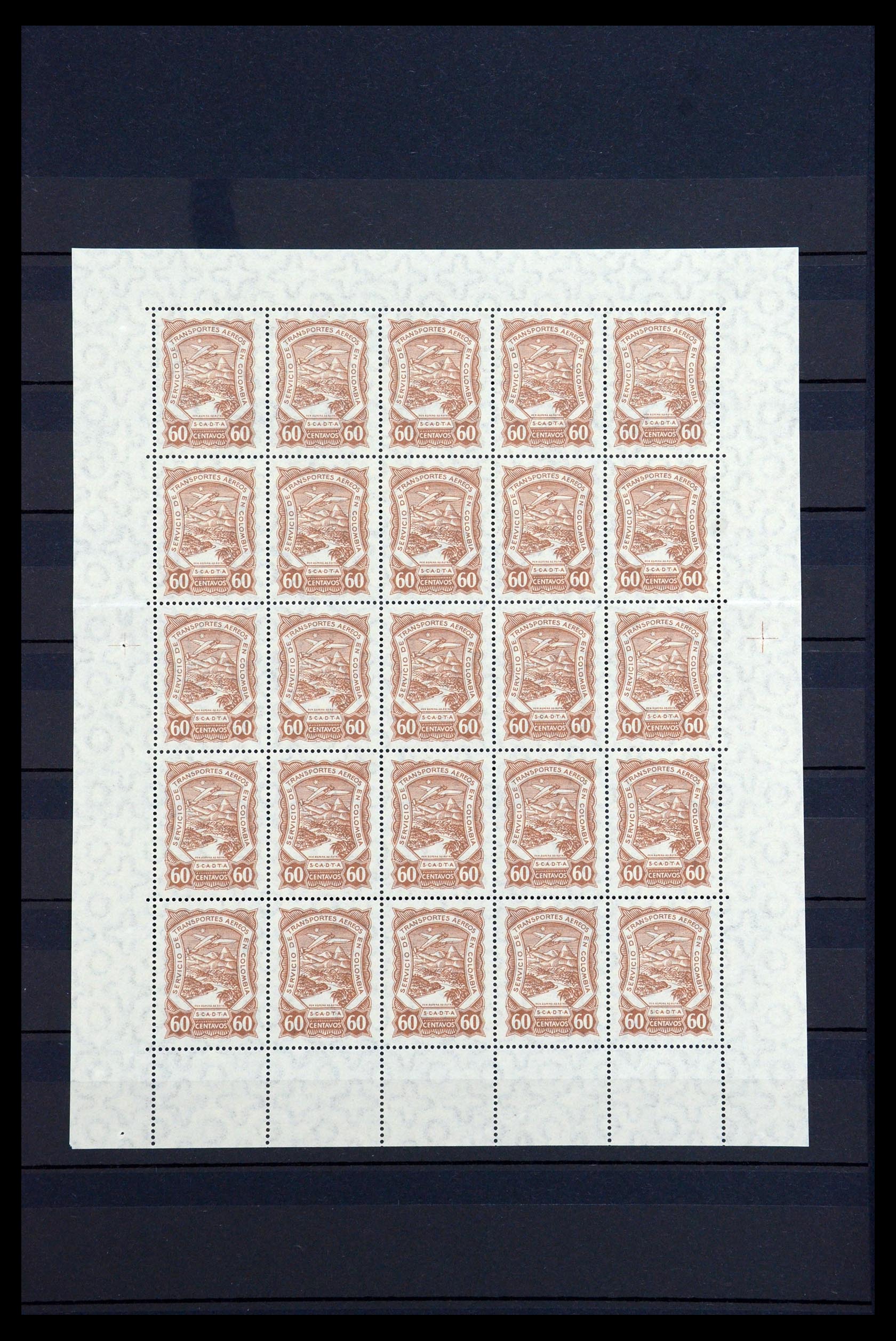 36555 016 - Postzegelverzameling 36555 Colombia luchtpost 1920-1929.