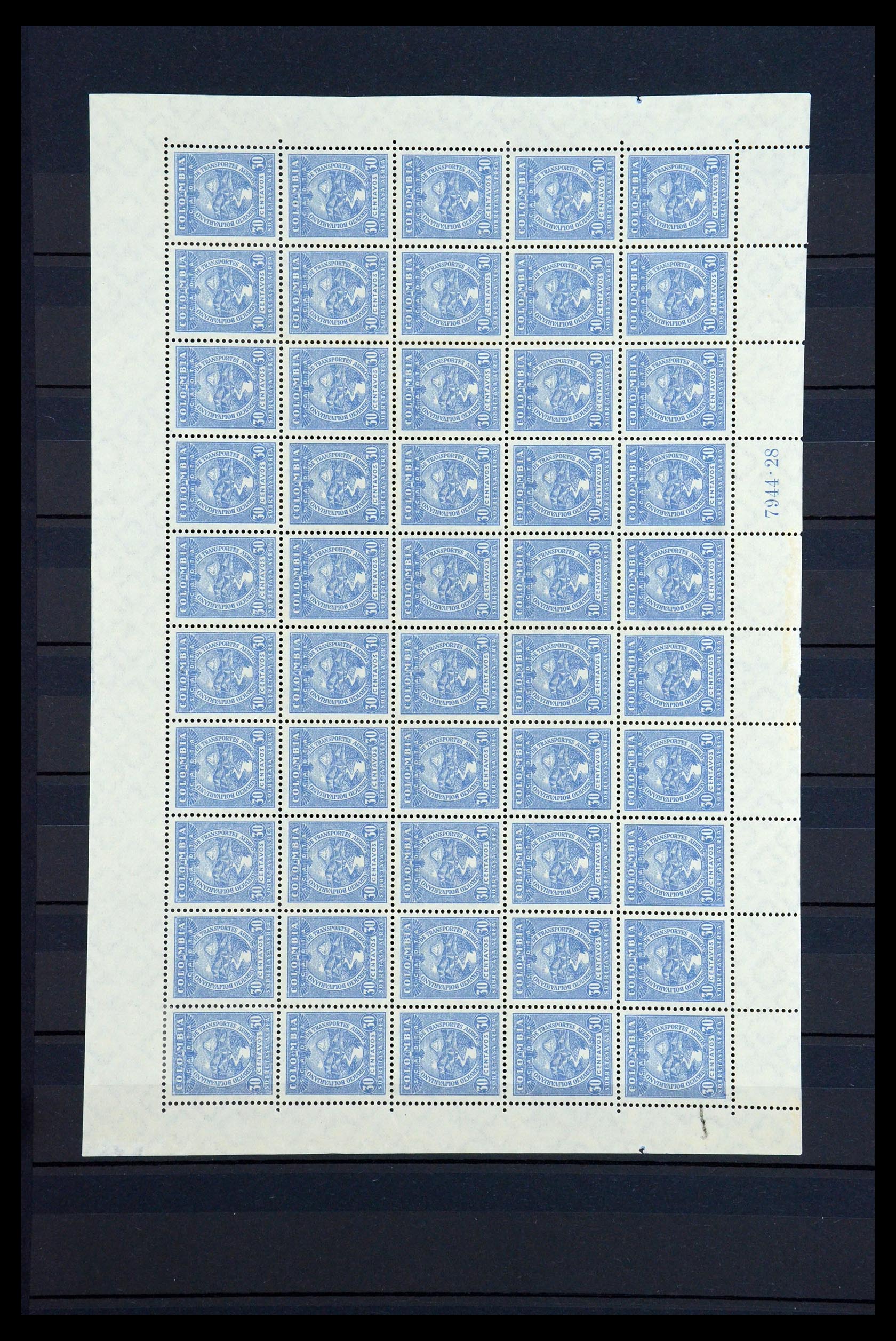 36555 021 - Postzegelverzameling 36555 Colombia luchtpost 1920-1929.