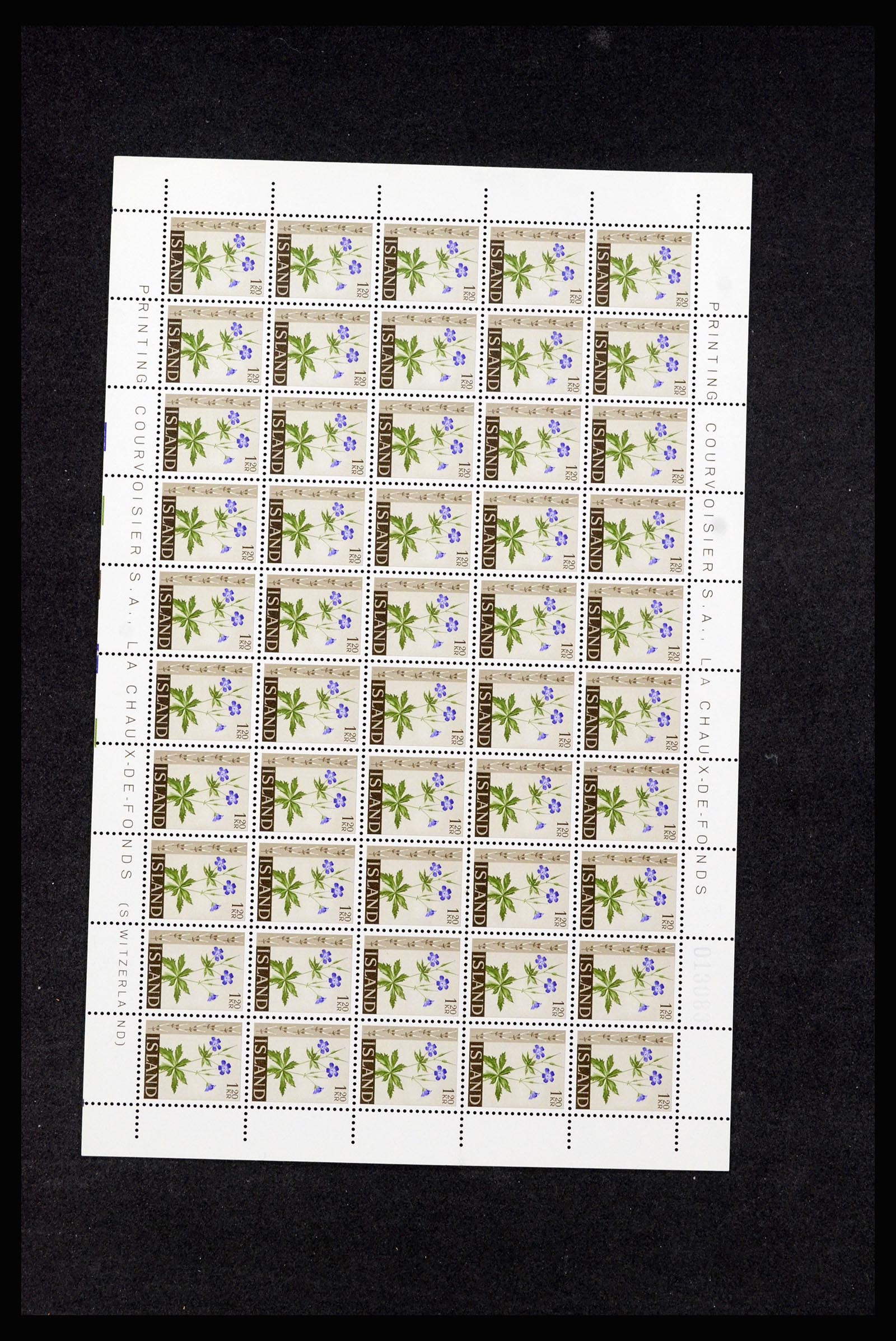 36588 010 - Postzegelverzameling 36588 IJsland 1950-1992.