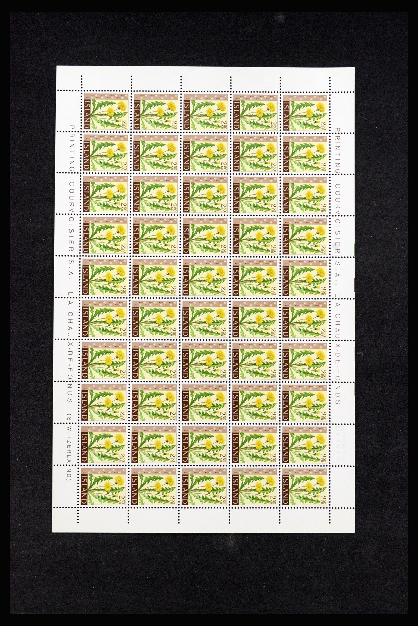 36588 012 - Postzegelverzameling 36588 IJsland 1950-1992.