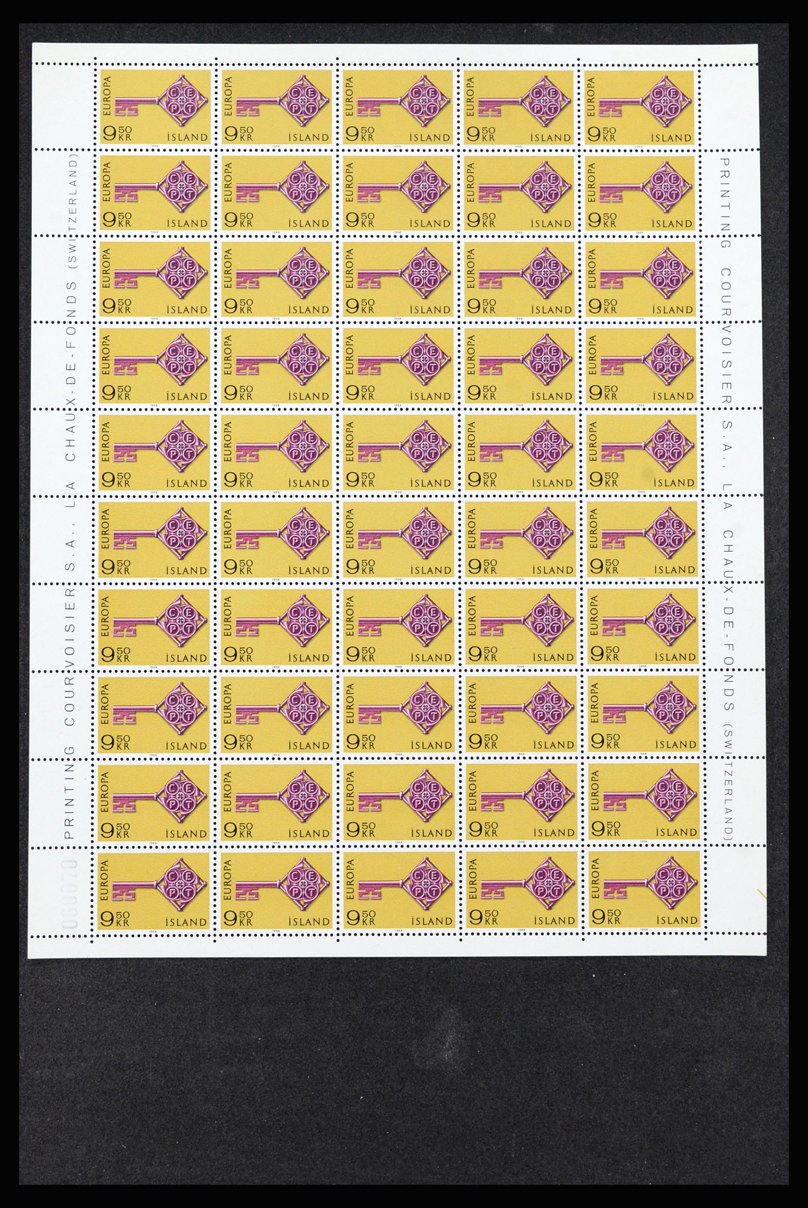 36588 049 - Postzegelverzameling 36588 IJsland 1950-1992.
