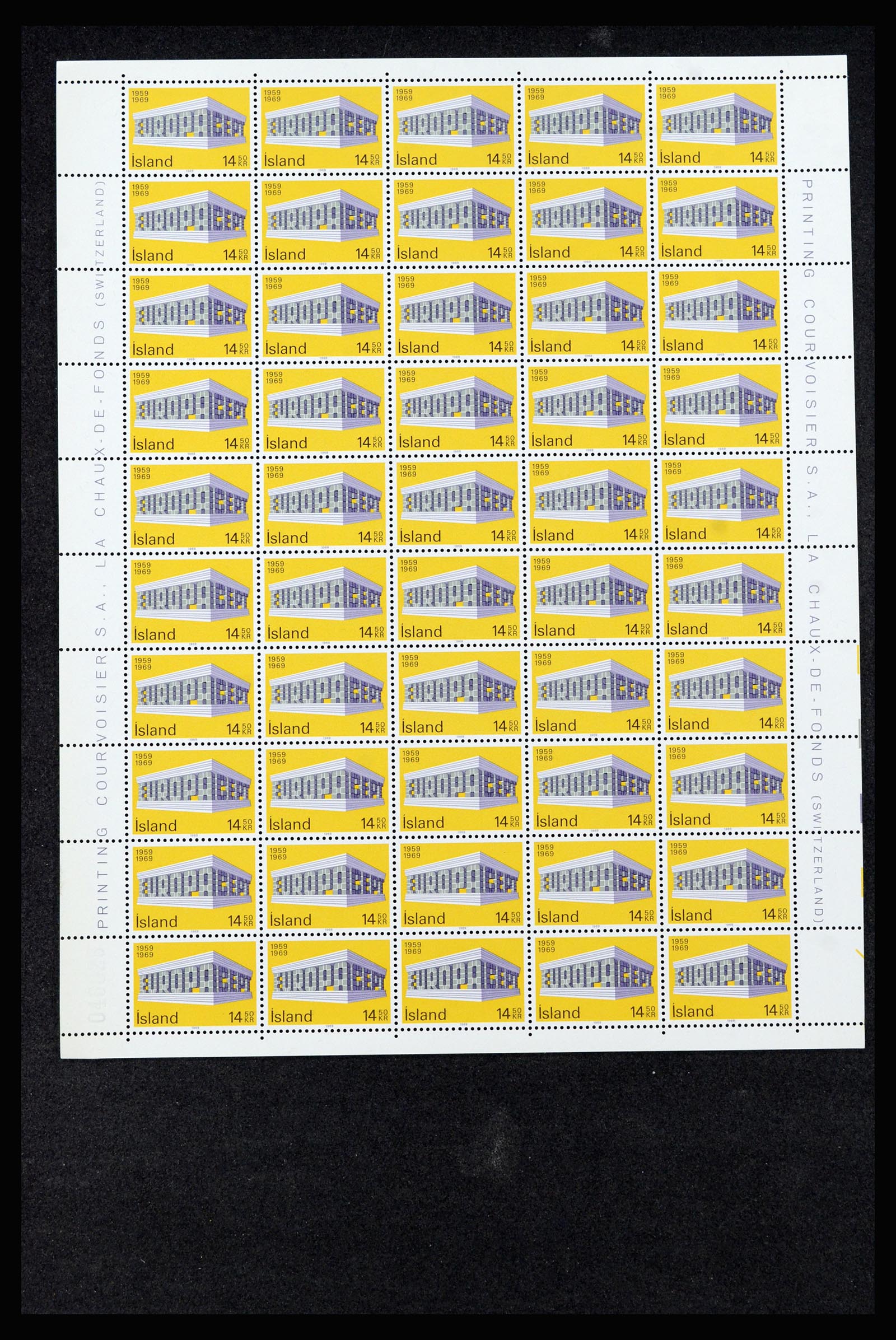 36588 056 - Stamp collection 36588 Iceland 1950-1992.