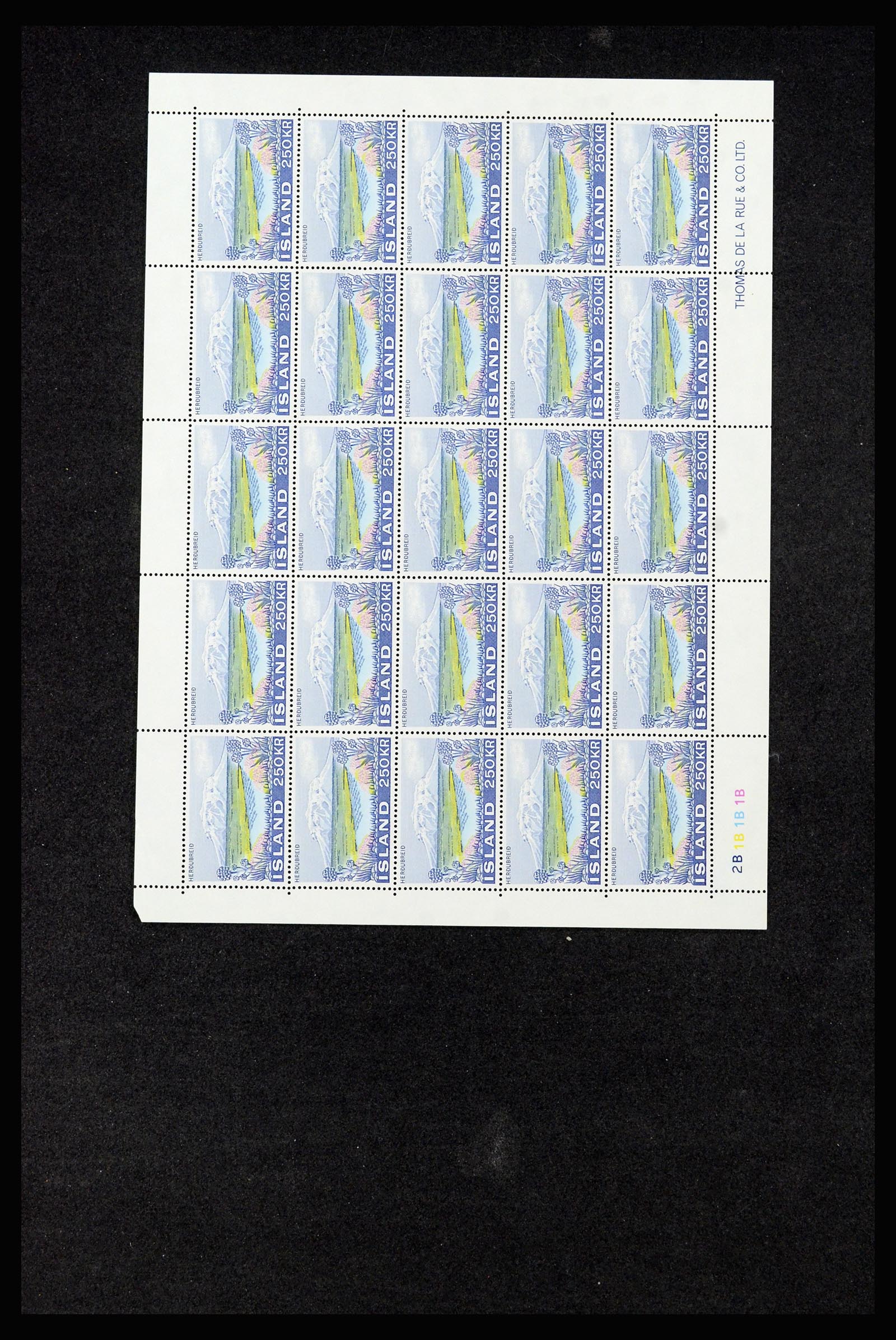 36588 090 - Postzegelverzameling 36588 IJsland 1950-1992.