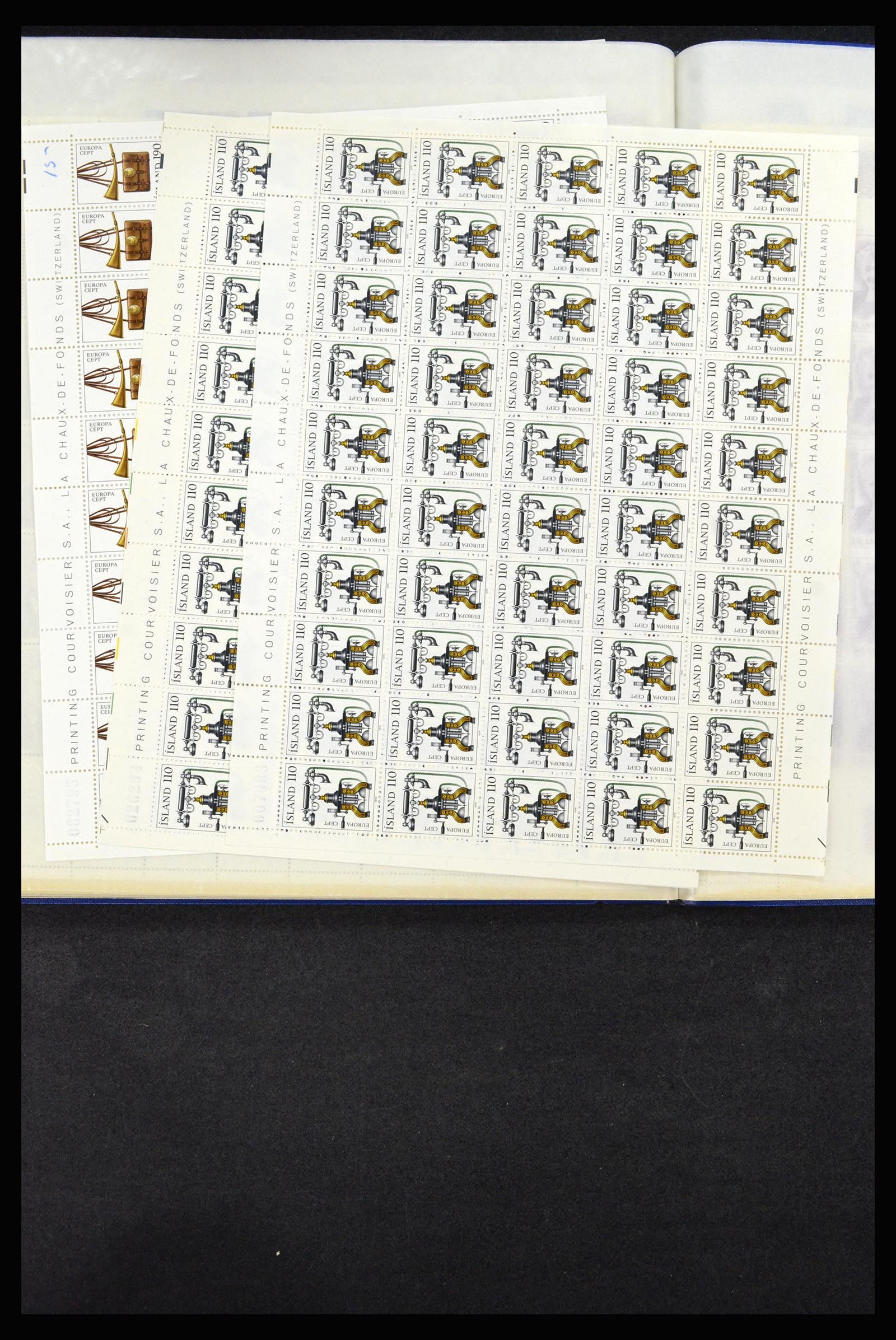 36588 243 - Postzegelverzameling 36588 IJsland 1950-1992.