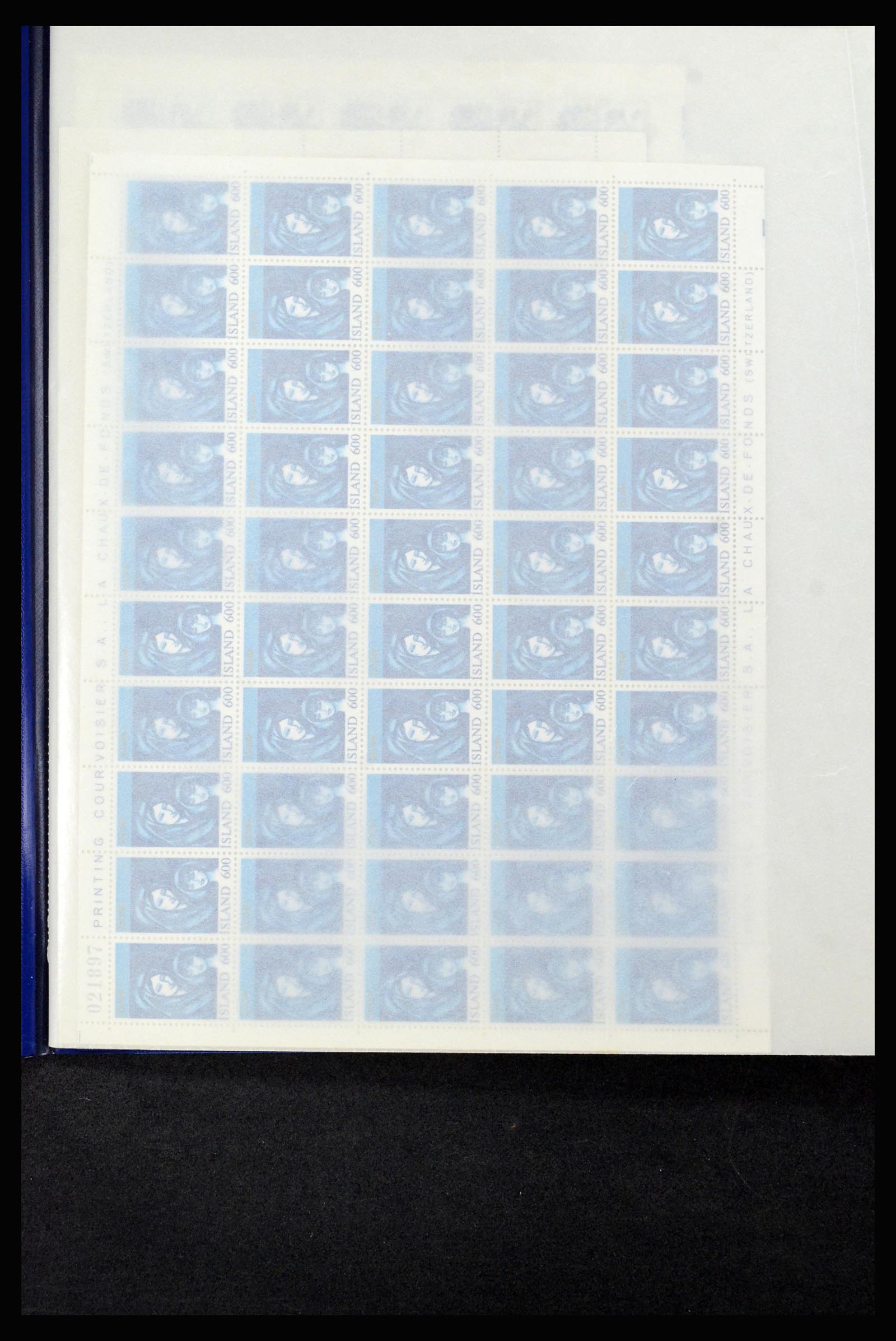 36588 247 - Postzegelverzameling 36588 IJsland 1950-1992.