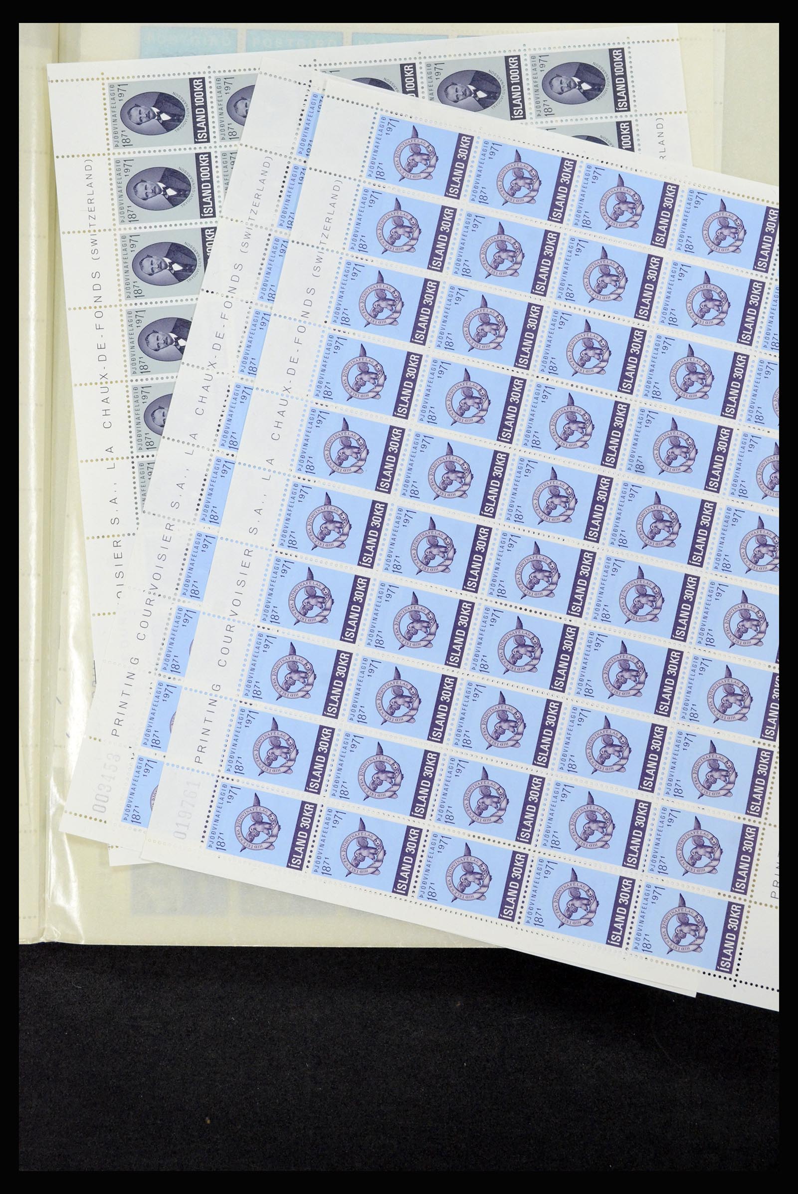 36588 292 - Stamp collection 36588 Iceland 1950-1992.