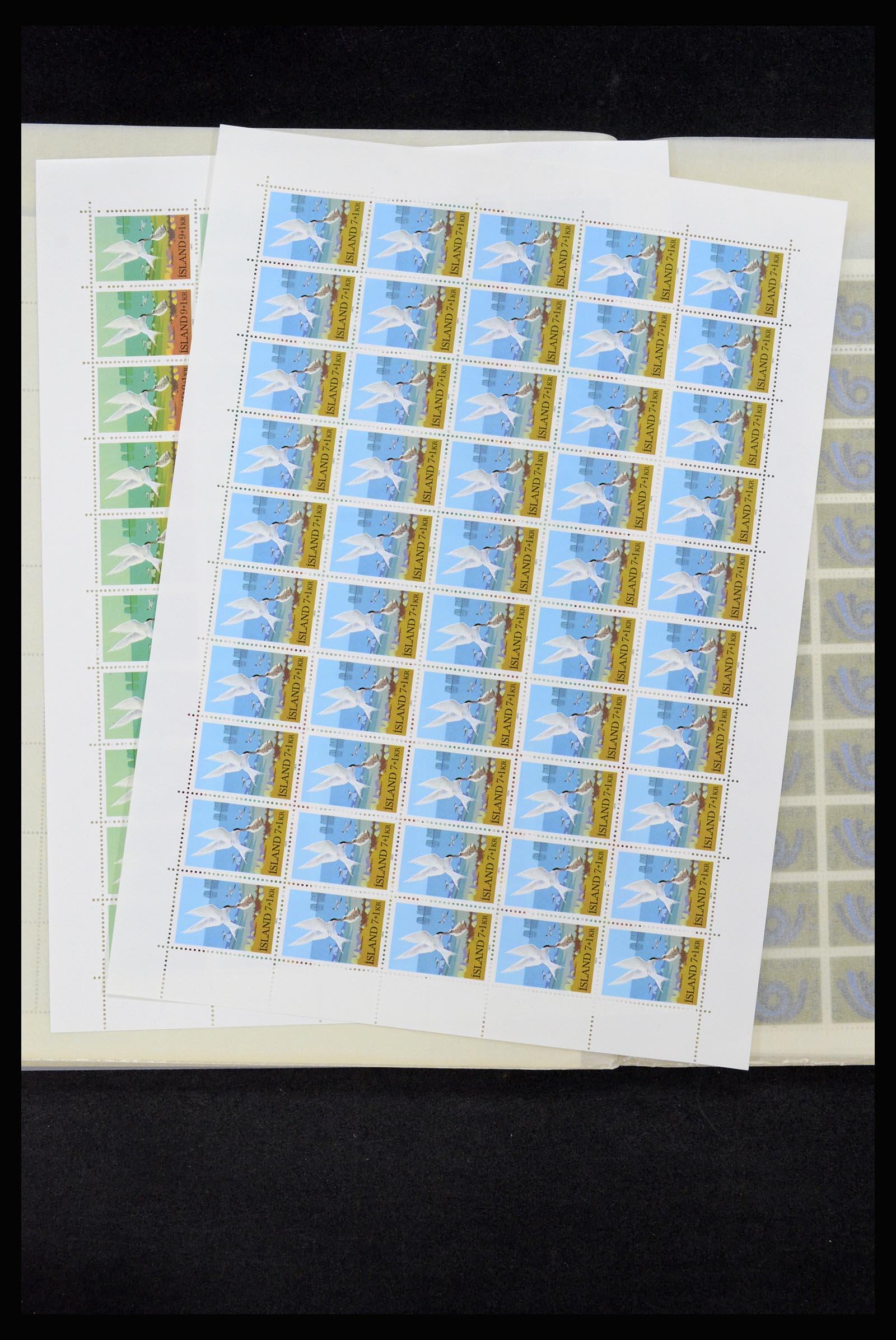 36588 300 - Postzegelverzameling 36588 IJsland 1950-1992.