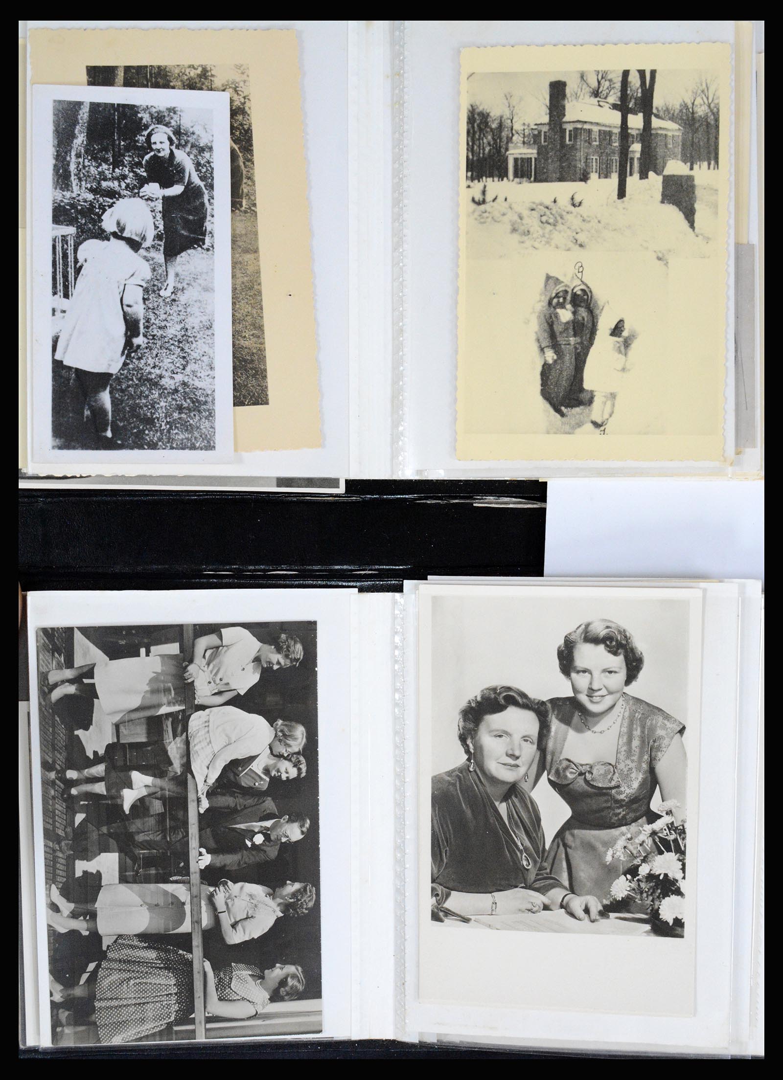 36611 013 - Postzegelverzameling 36611 Netherlands picture postcards royal family