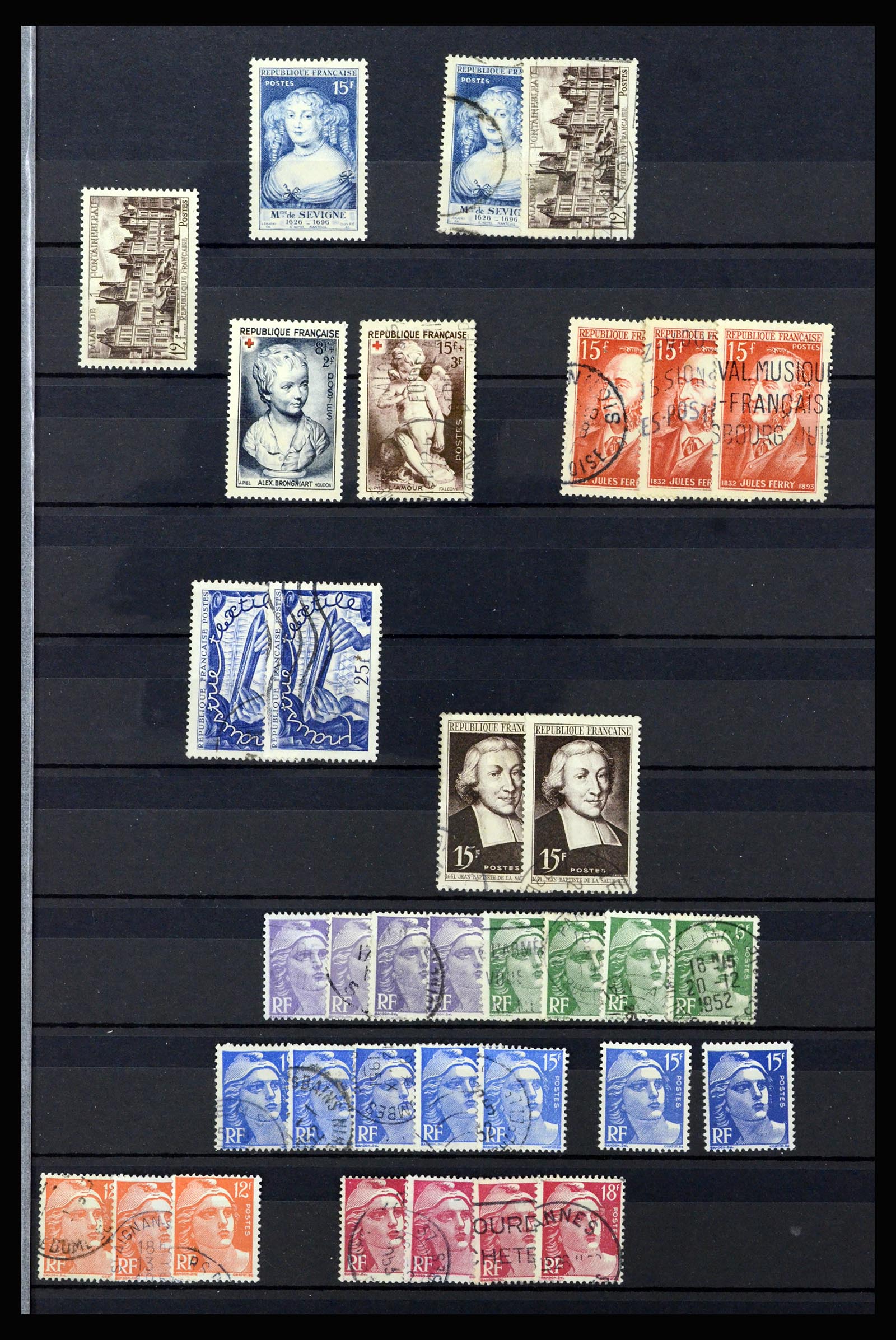 36619 048 - Stamp collection 36619 France 1945-1995.