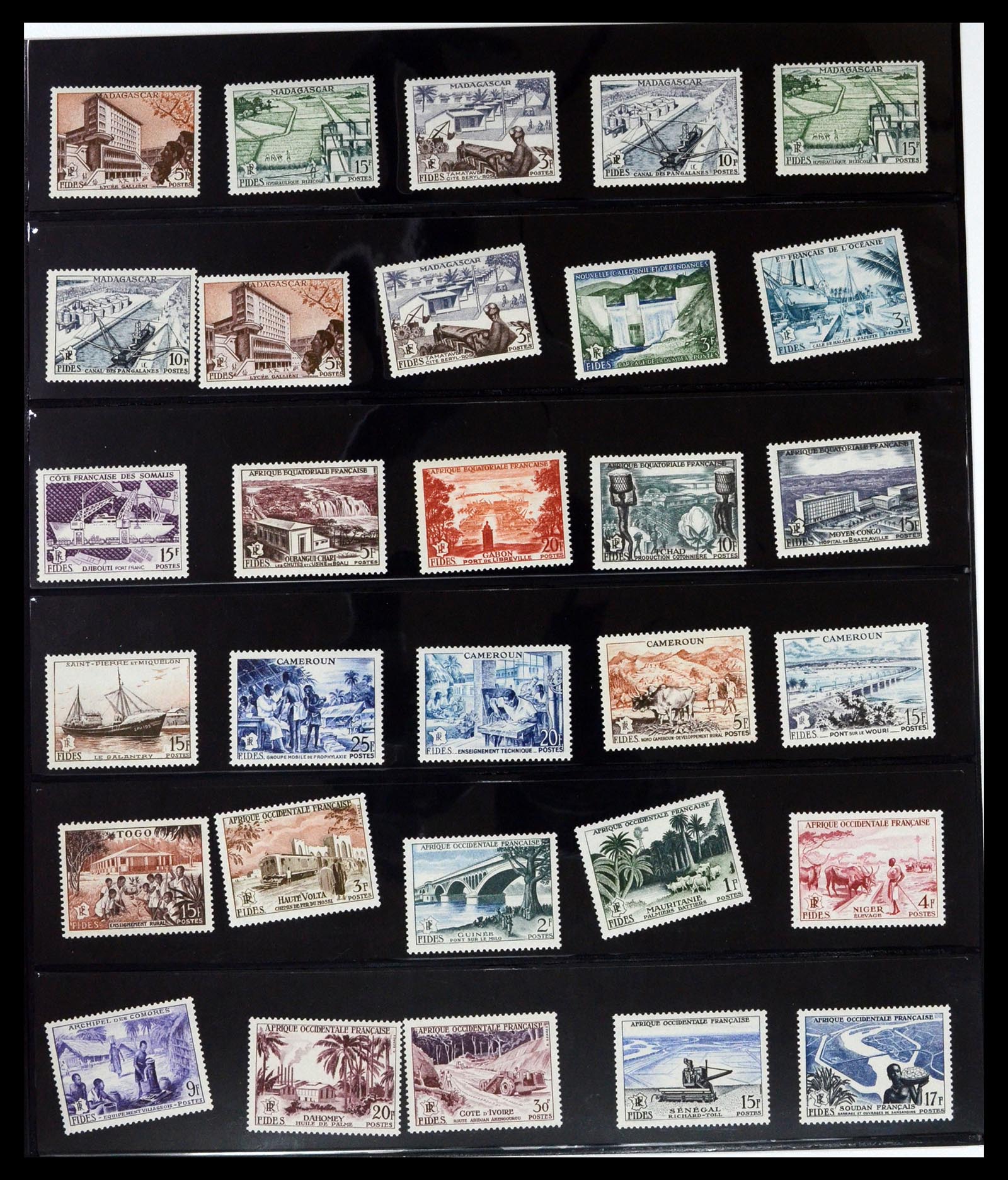 36620 117 - Stamp collection 36620 French colonies 1860-1950.